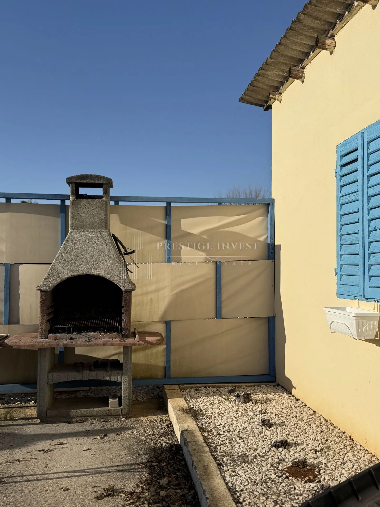 sukošan- apartmanska kuća -1900m2- 150m od plaže - slika 6