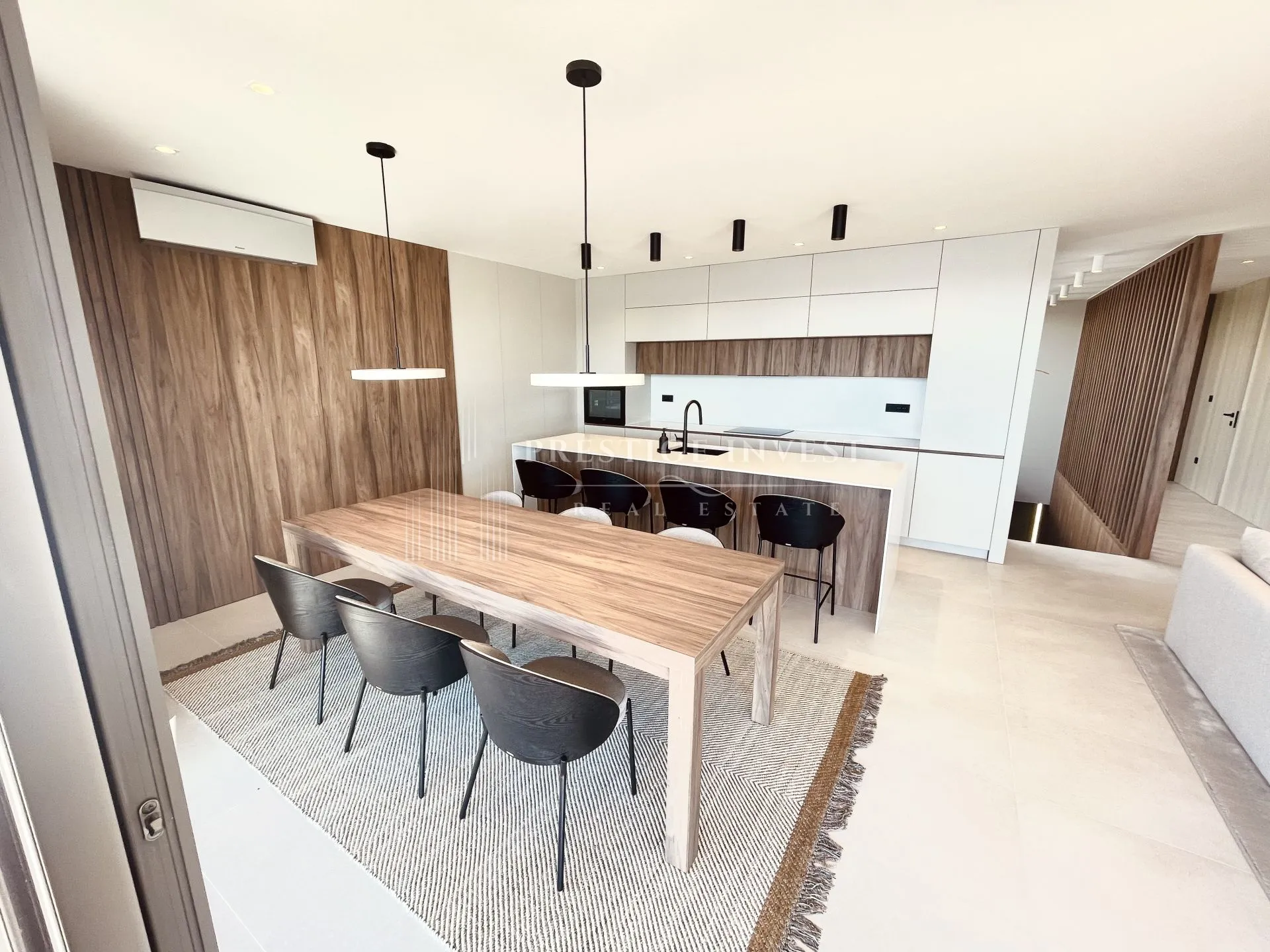 rogoznica- centar- luksuzan namješten penthouse - slika 33