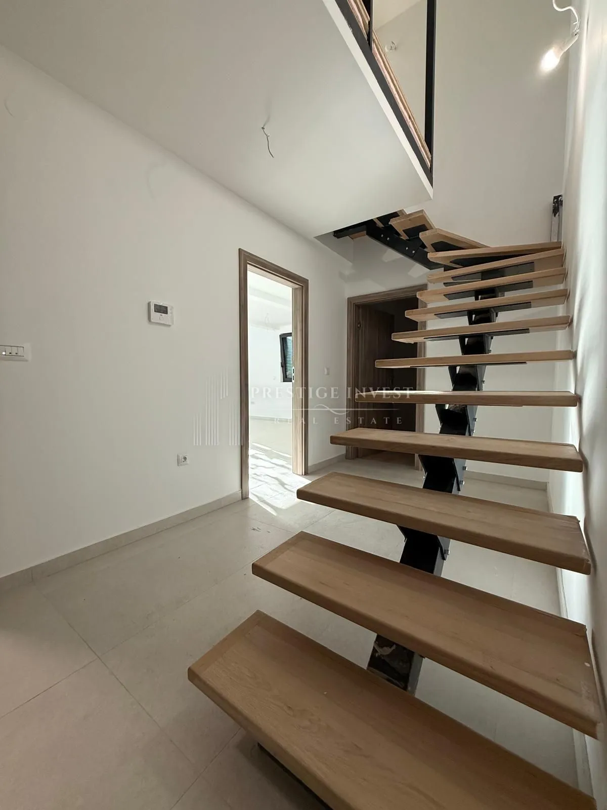 zadar- penthouse s galerijom i krovnom terasom - slika 15