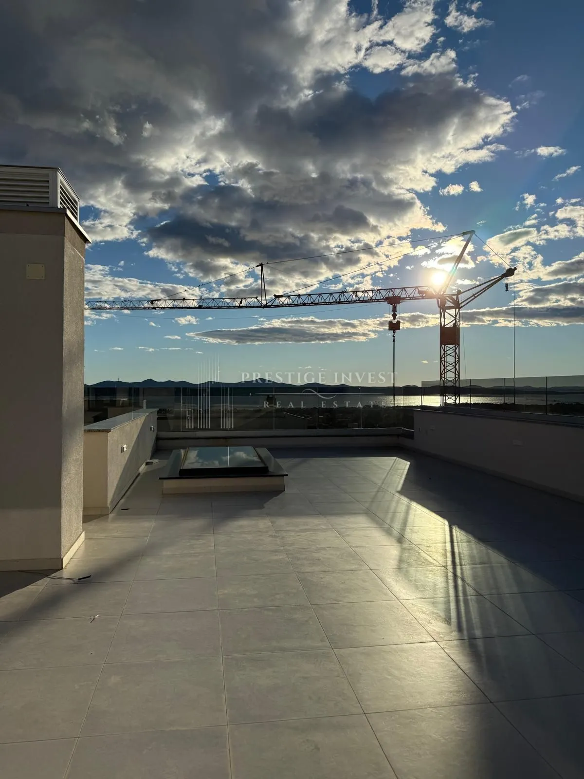 zadar- penthouse s galerijom i krovnom terasom - slika 46