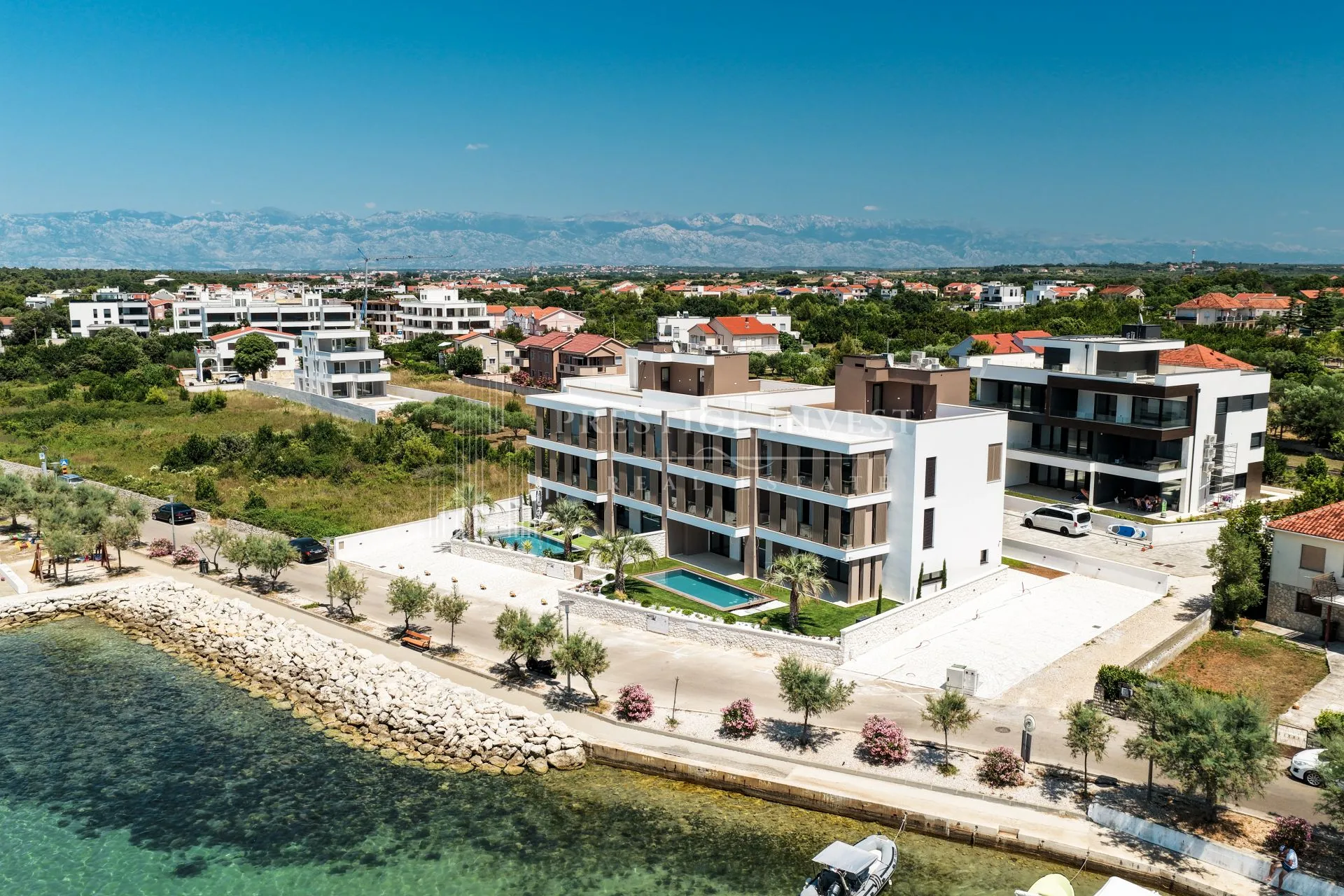 penthouse s privatnim liftom i krovnom terasom- prvi red - slika 42