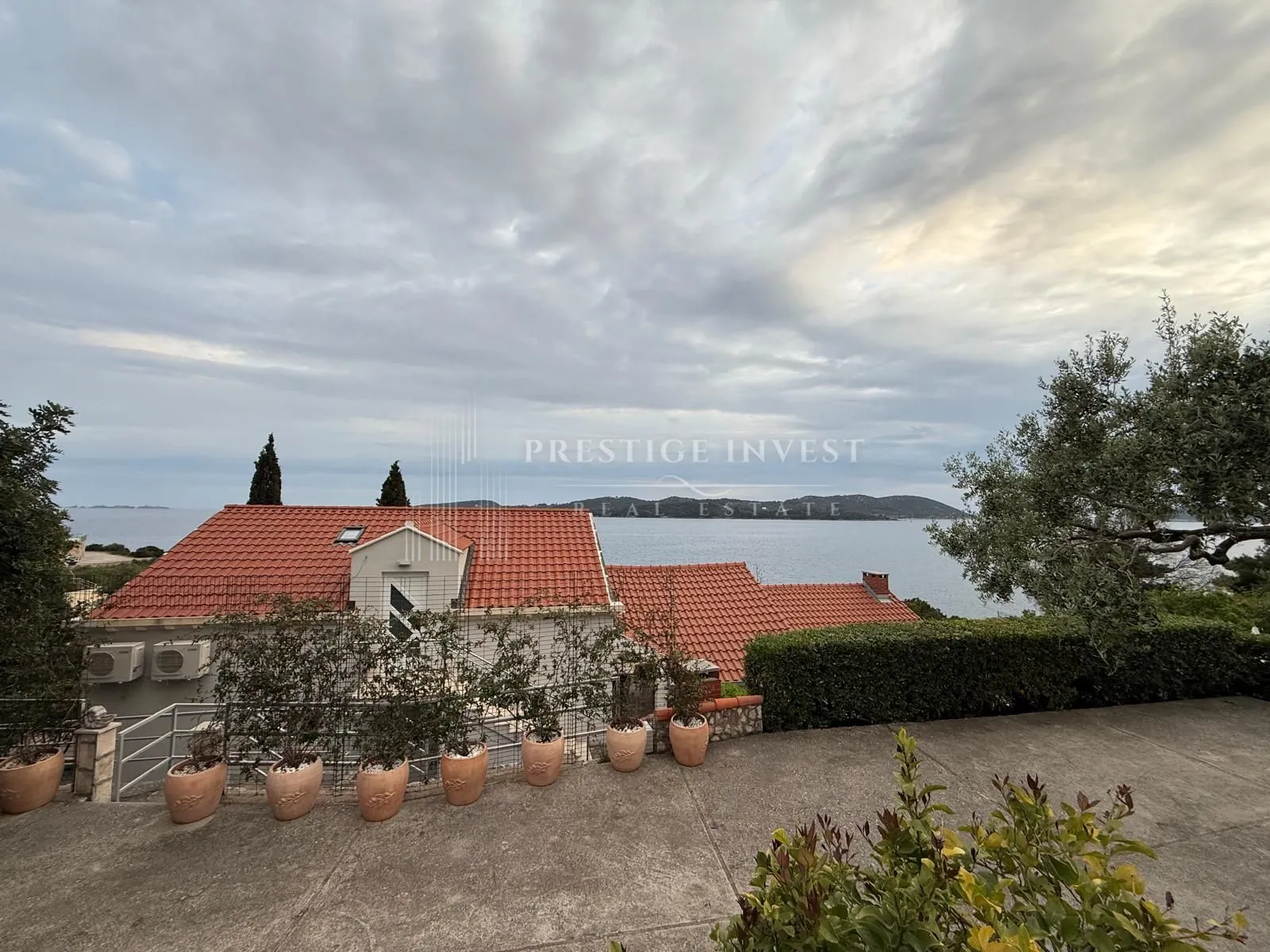 dubrovnik- prvi red uz more- jedinstvena prilika - slika 14