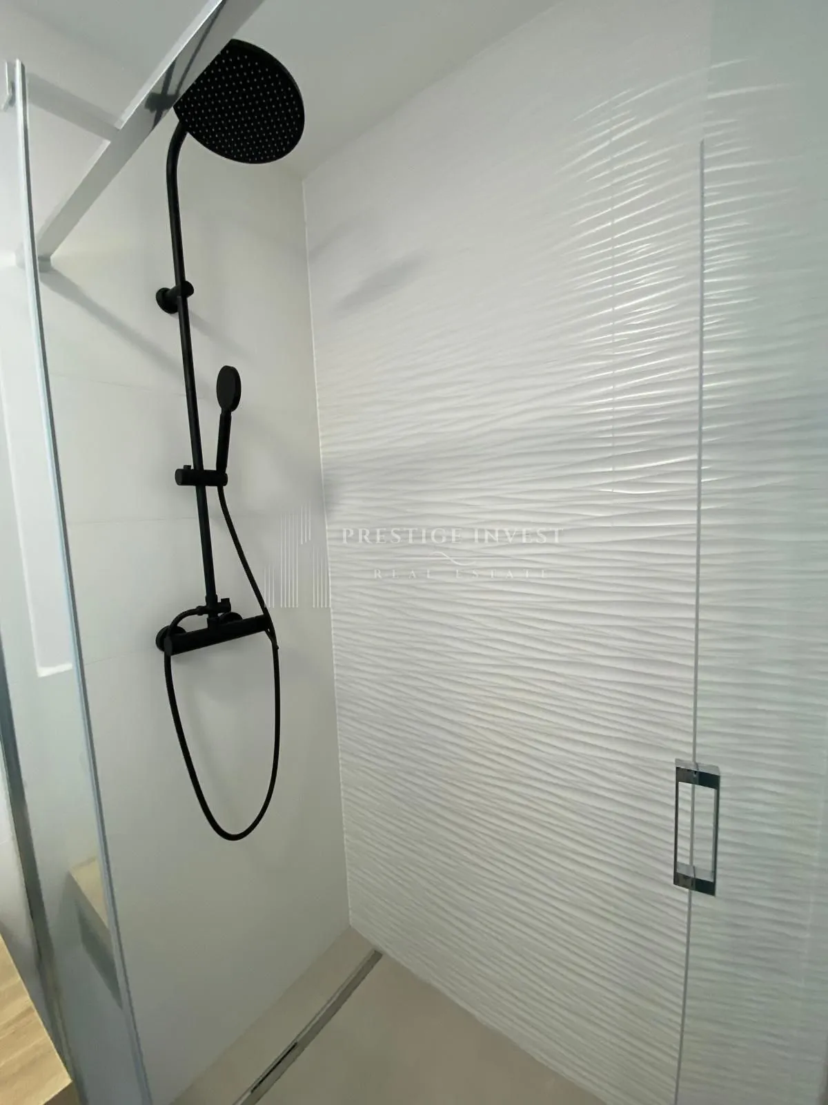 diklo- trosoban penthouse s krovnom terasom i pogledom na more - slika 20