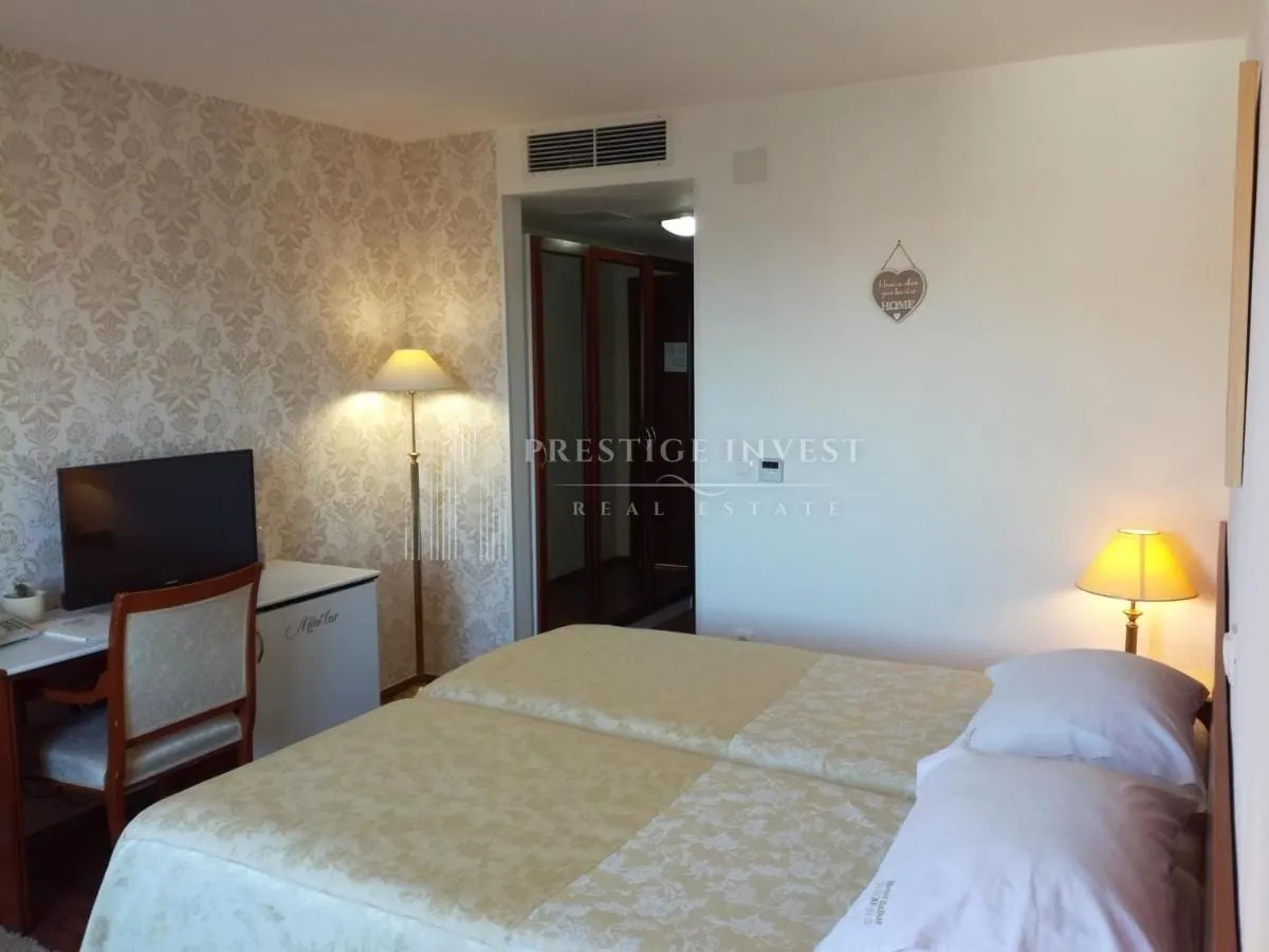hotel s 30 soba u blizini mora u centru zadra - slika 24
