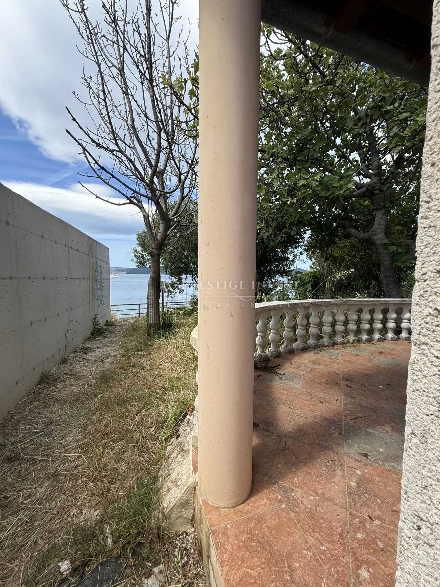 prilika- prvi red uz more- kuća 480m2 - slika 12