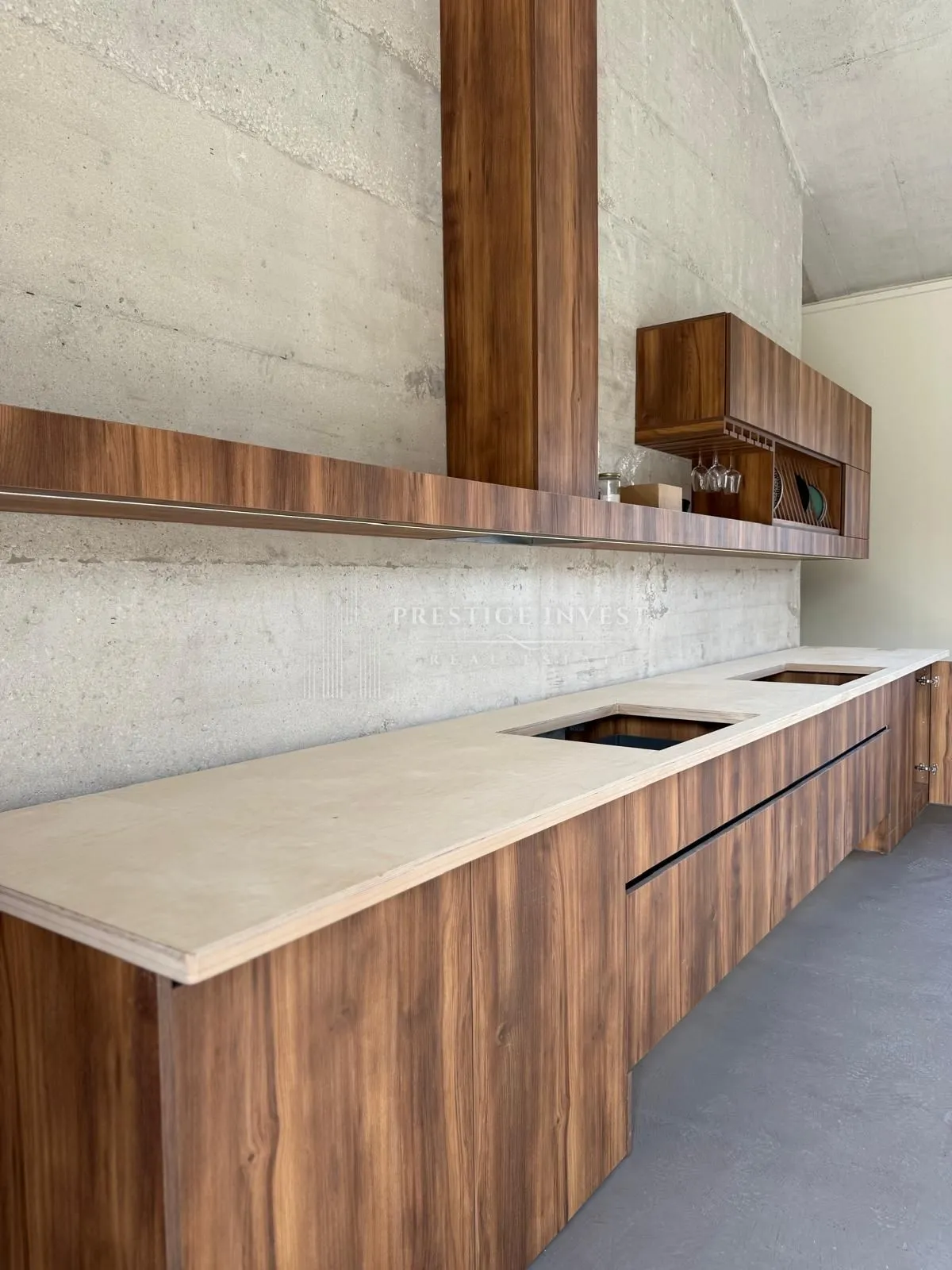 luksuzna prizemnica s 2550m2 okućnice i bazenom - slika 39