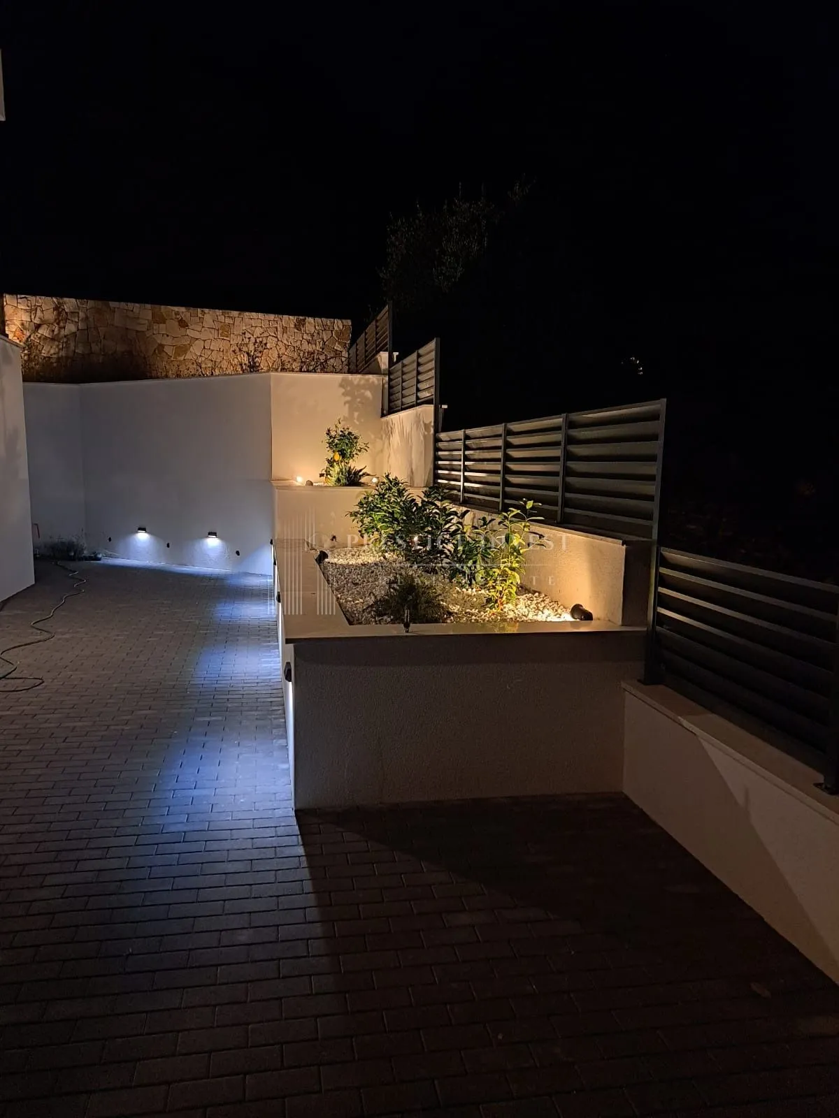luksuzna vila corum – čiovo, južna strana - slika 18