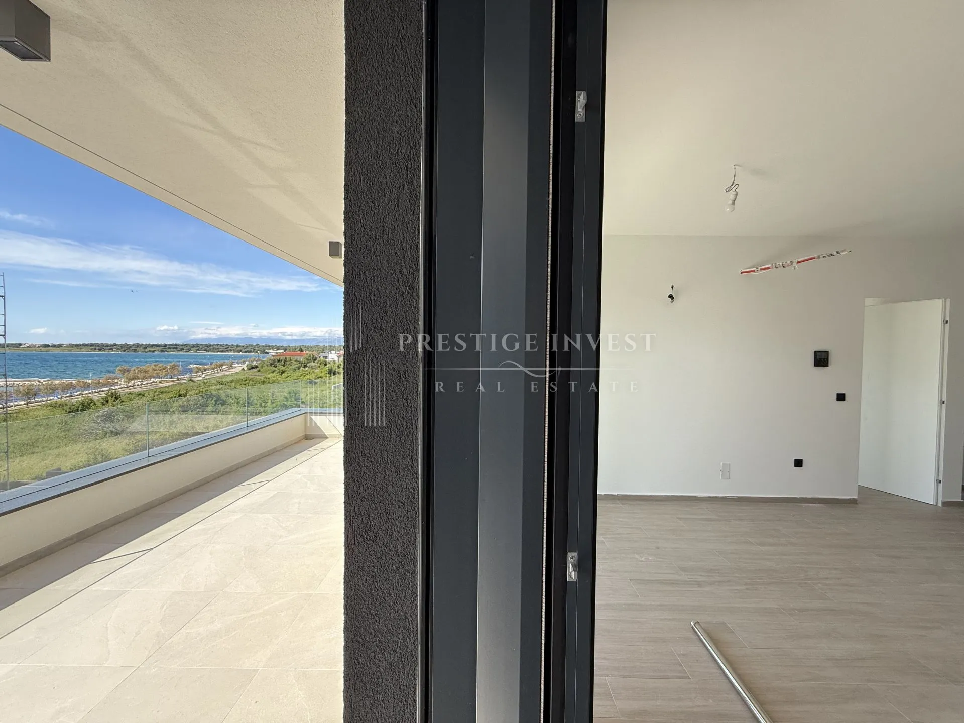 luksuzan penthouse pogled na more- s7 - drugi red uz more - slika 12