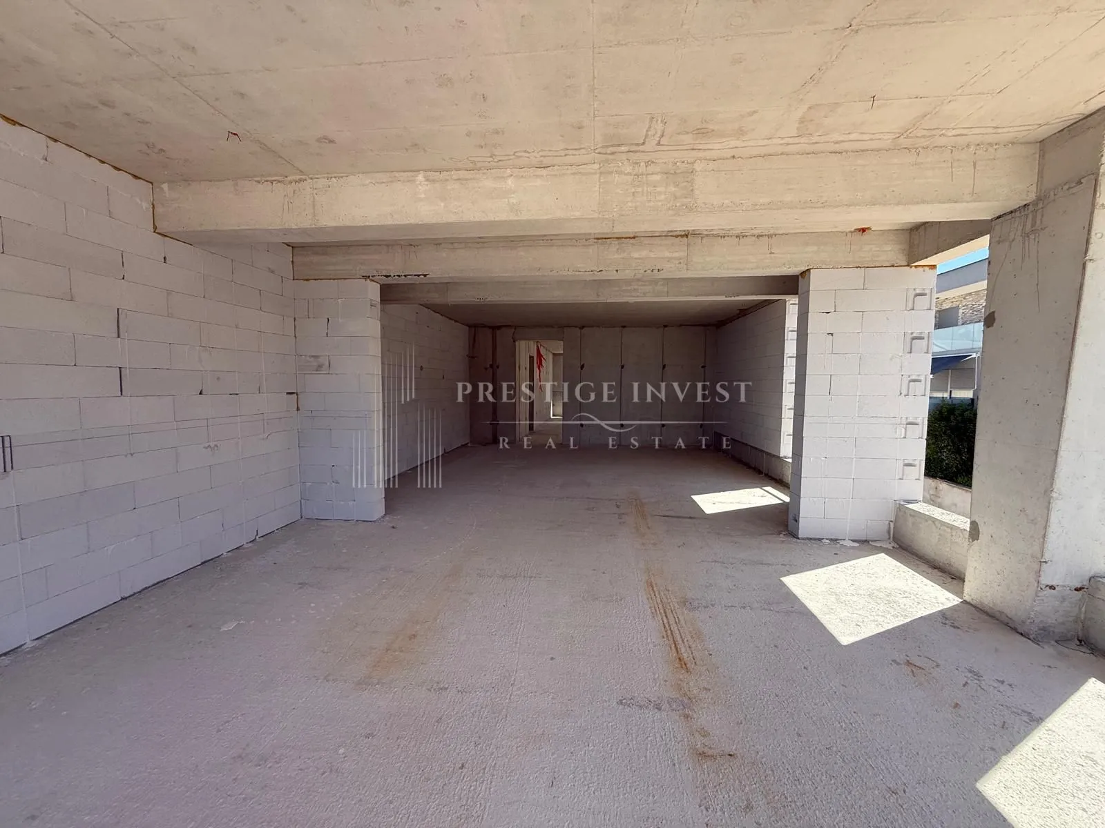luksuzan penthouse prvi red uz more i krovna terasa - slika 27