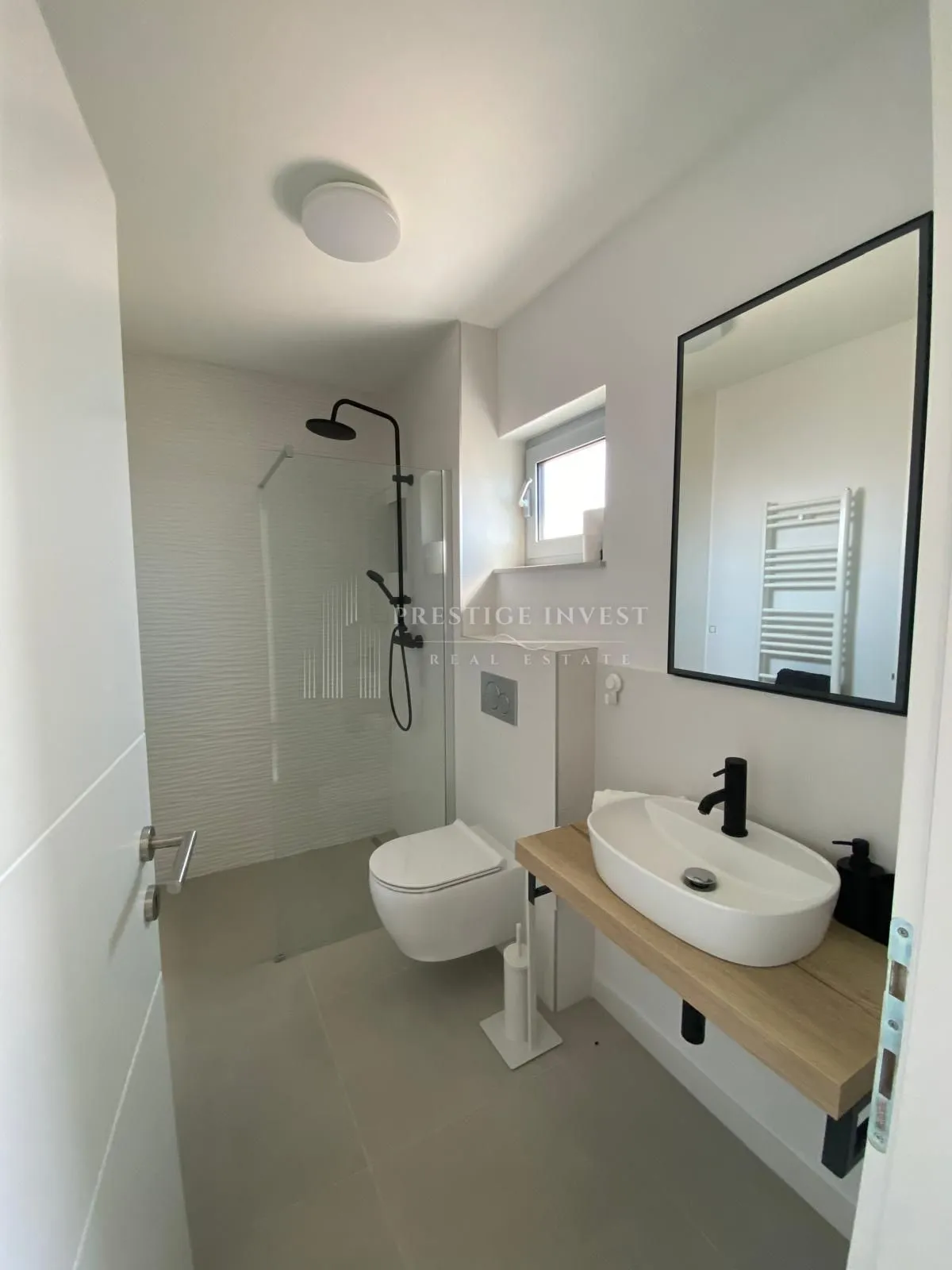 diklo- trosoban penthouse s krovnom terasom i pogledom na more - slika 25