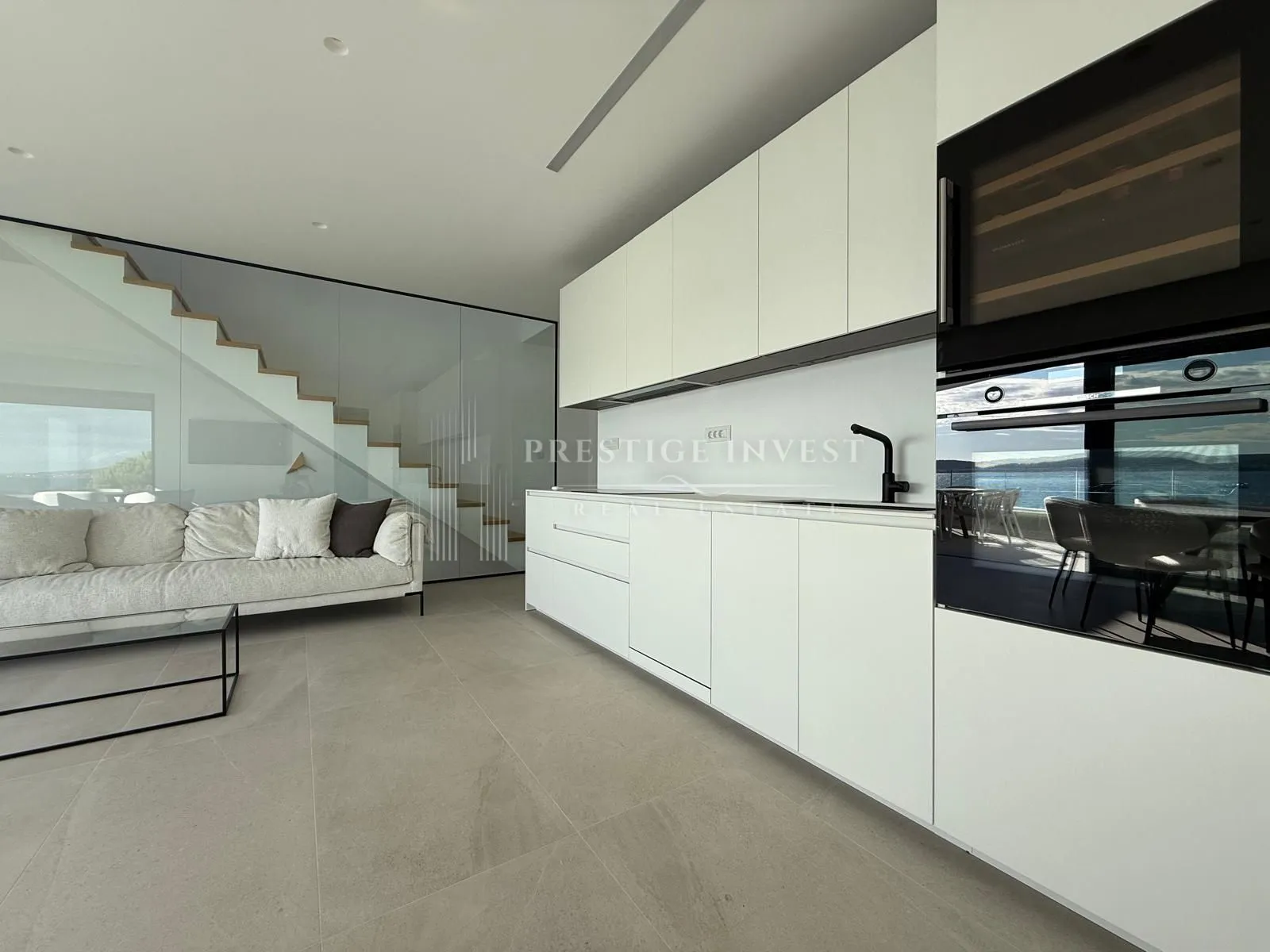 luksuzan penthouse s garažom- 1. red uz more - slika 17