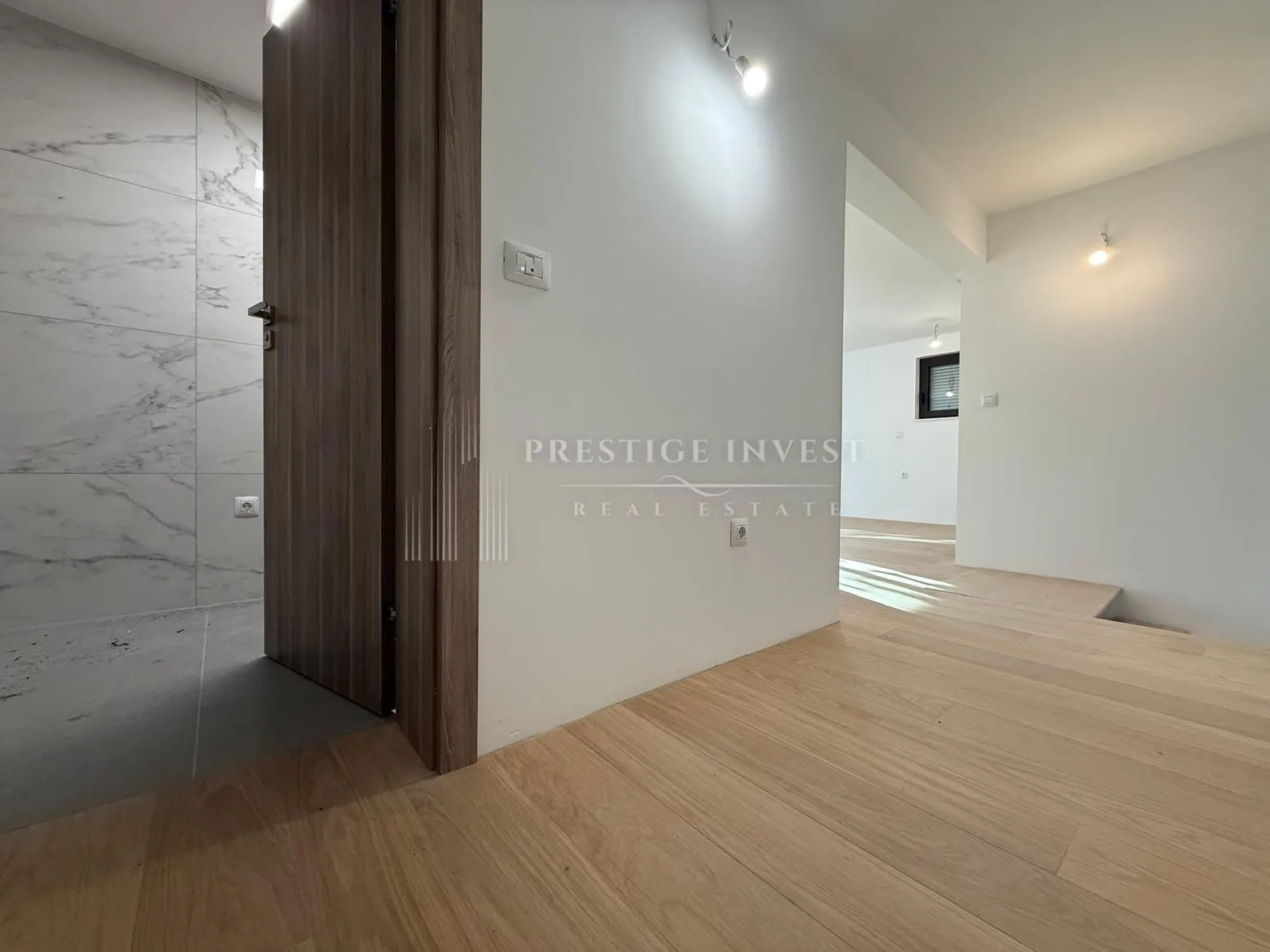 zadar- penthouse s galerijom i krovnom terasom - slika 30