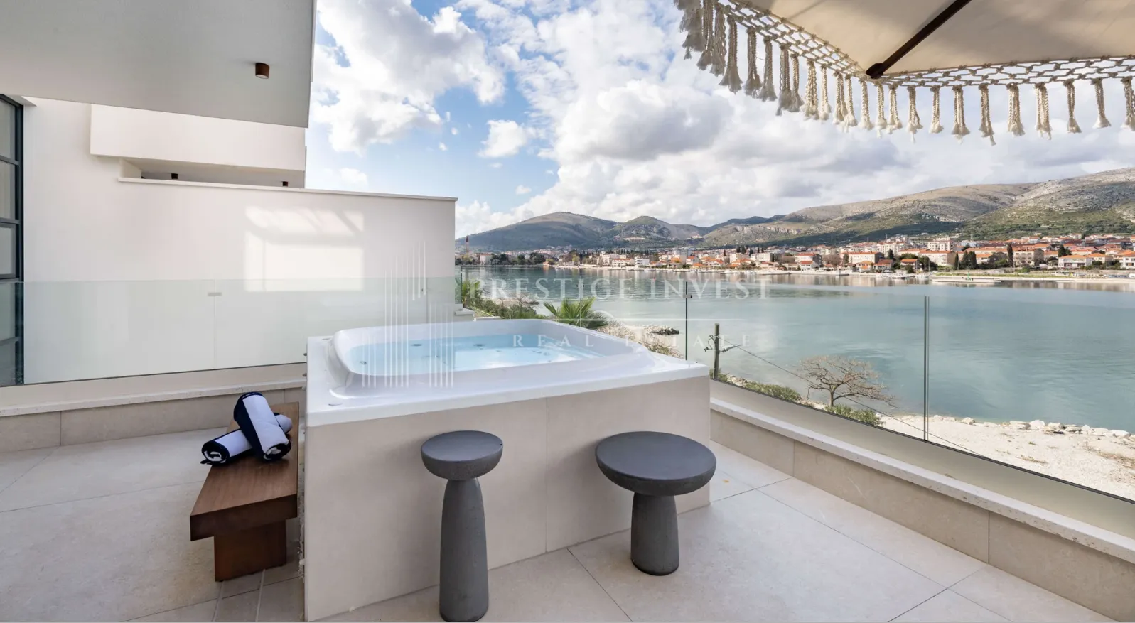 luksuzna vila prvi red uz plažu - 5 spavaćih soba, lift, garaža - slika 26