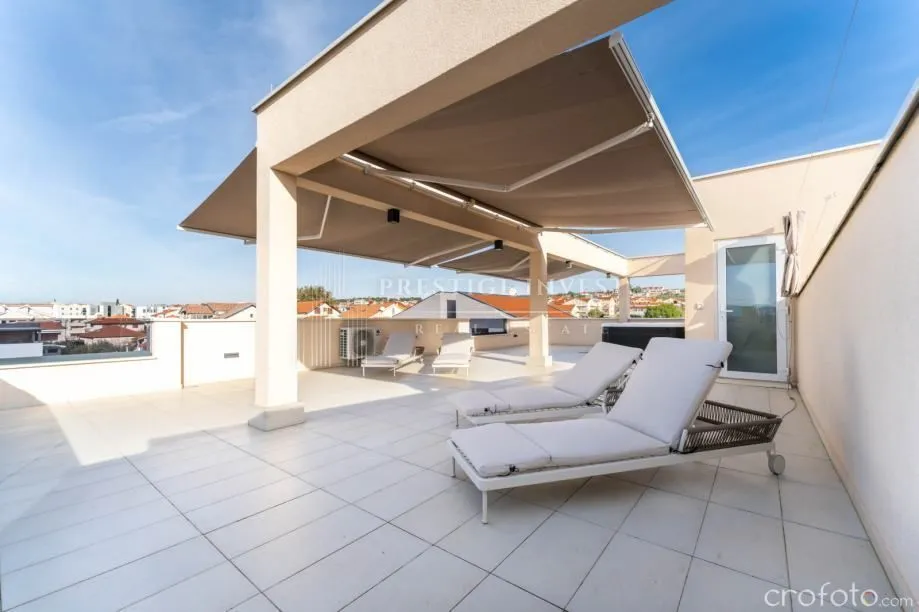 zadar-dvosoban penthouse s krovnom terasom - slika 14