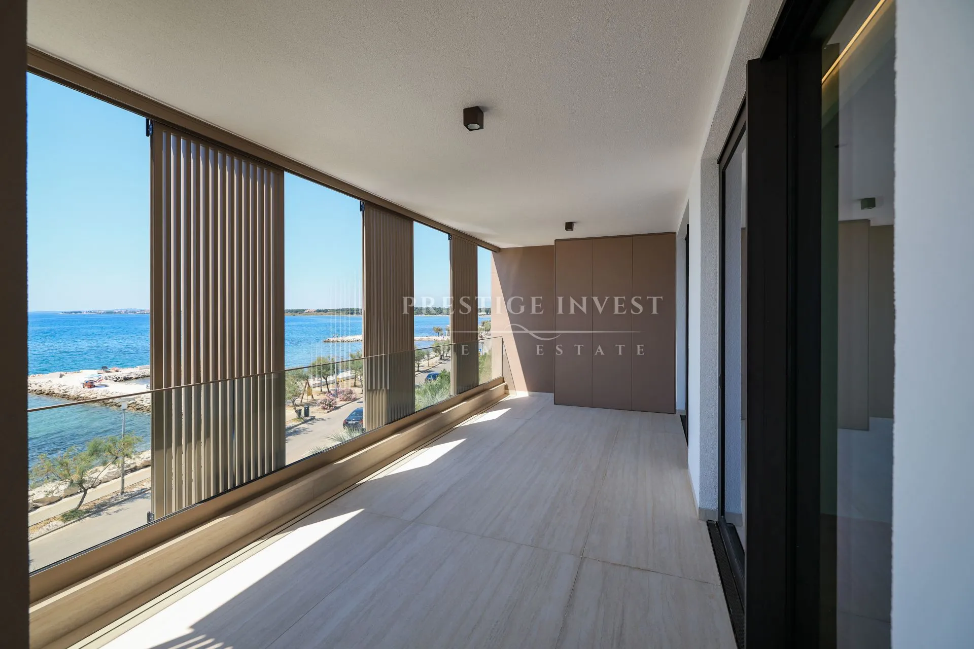 penthouse s privatnim liftom i krovnom terasom- prvi red - slika 19