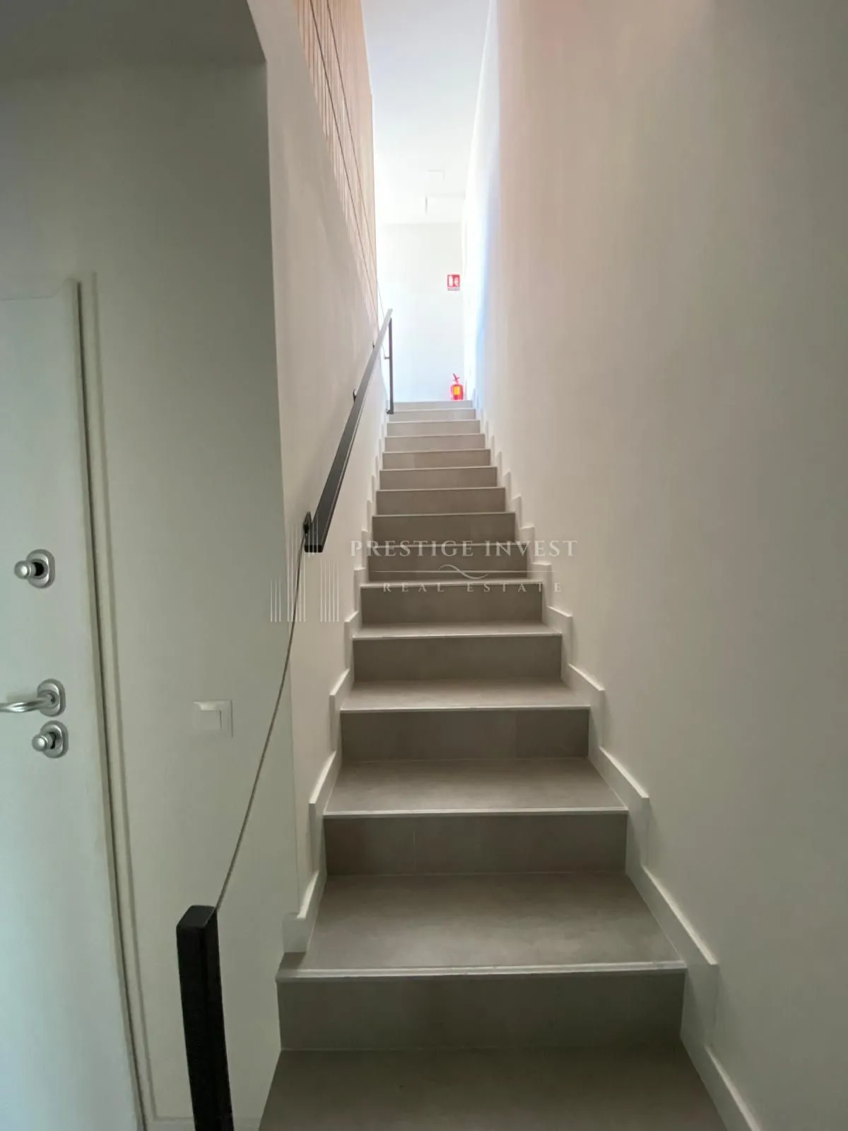 diklo- trosoban penthouse s krovnom terasom i pogledom na more - slika 7