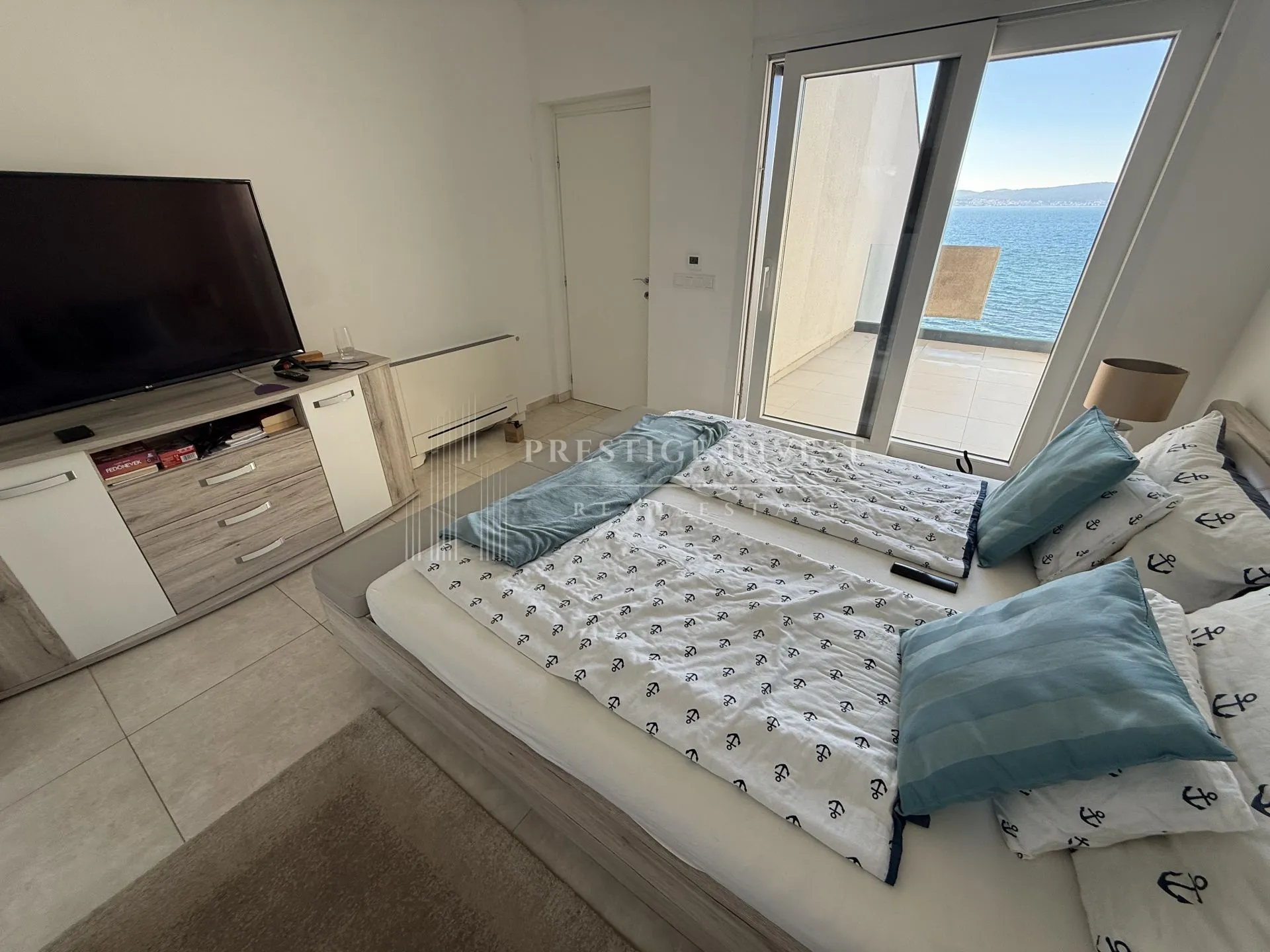bibinje zadar- penthouse prvi red uz plažu - slika 17