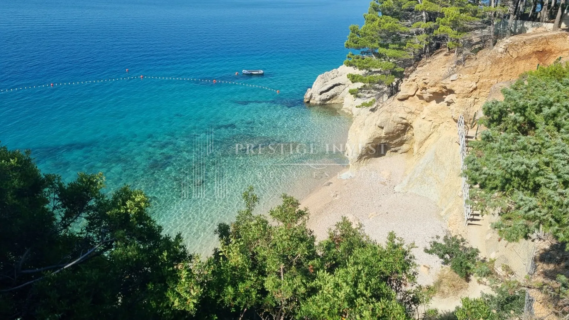 ekskluzivna vila s liftom prvi red uz more - slika 18