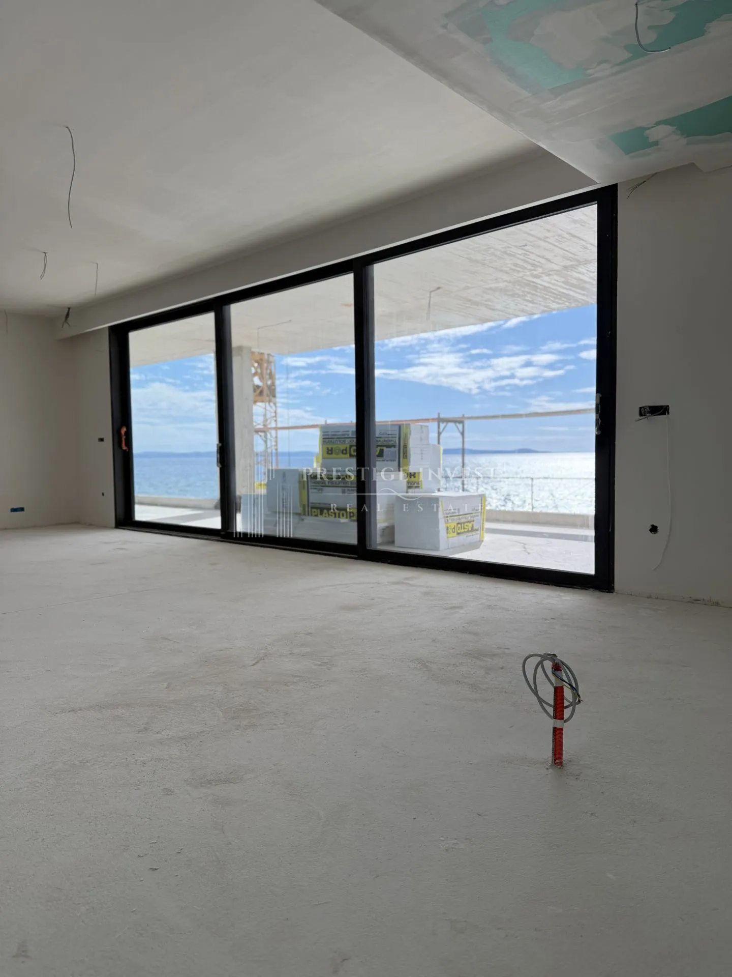 penthouse- prvi red uz more- privatni lift- 343m2 - slika 14