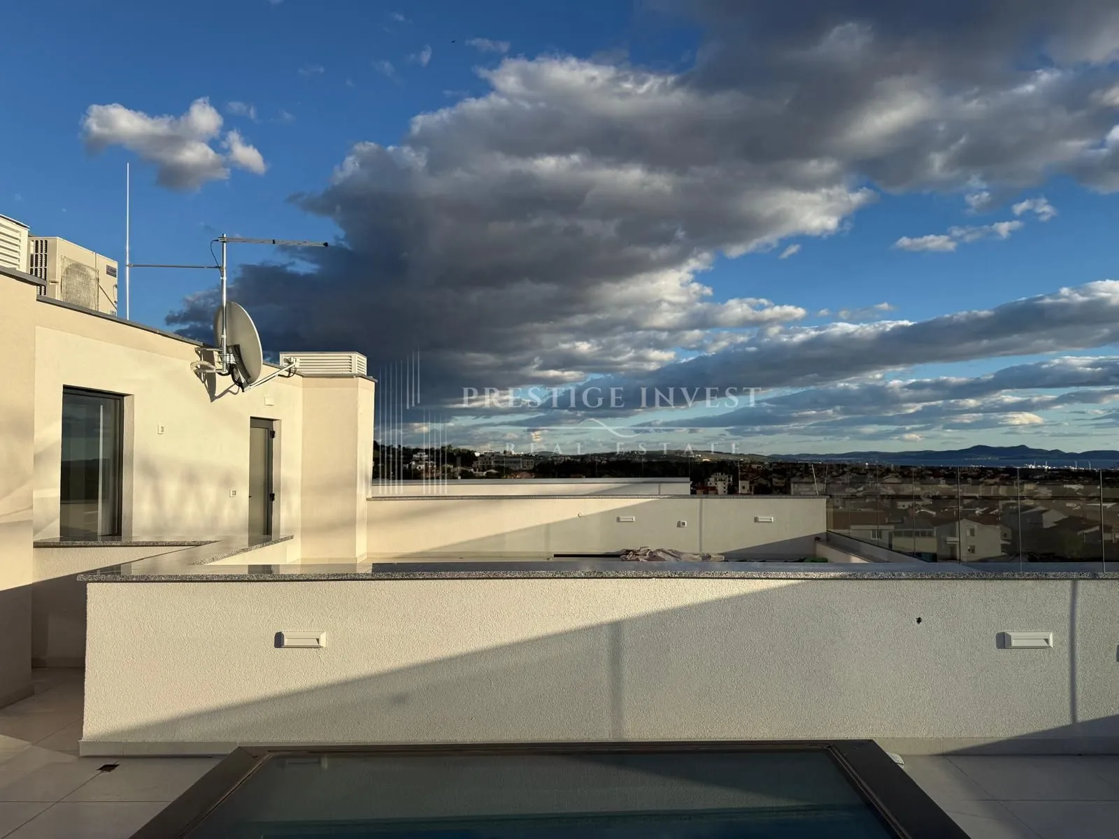 zadar- penthouse s galerijom i krovnom terasom - slika 3