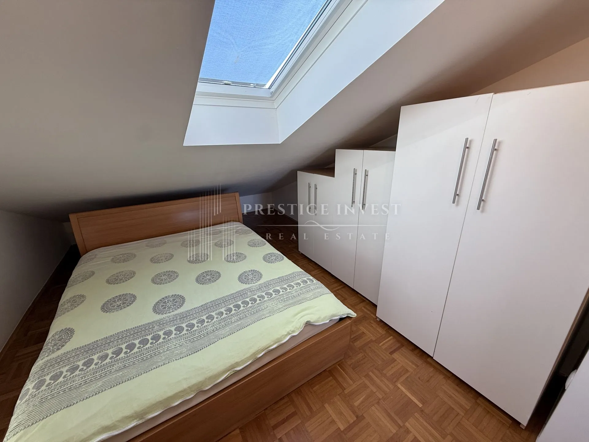 zadar- trosoban stan s garažom- 90m2 - slika 27