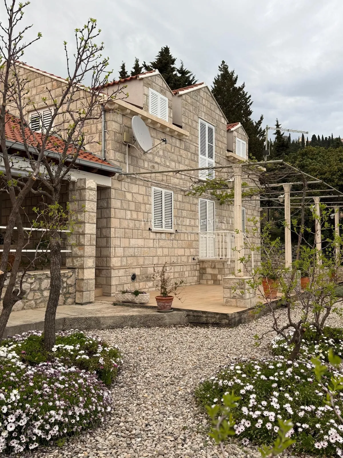 dubrovnik- prvi red uz more- jedinstvena prilika - slika 23