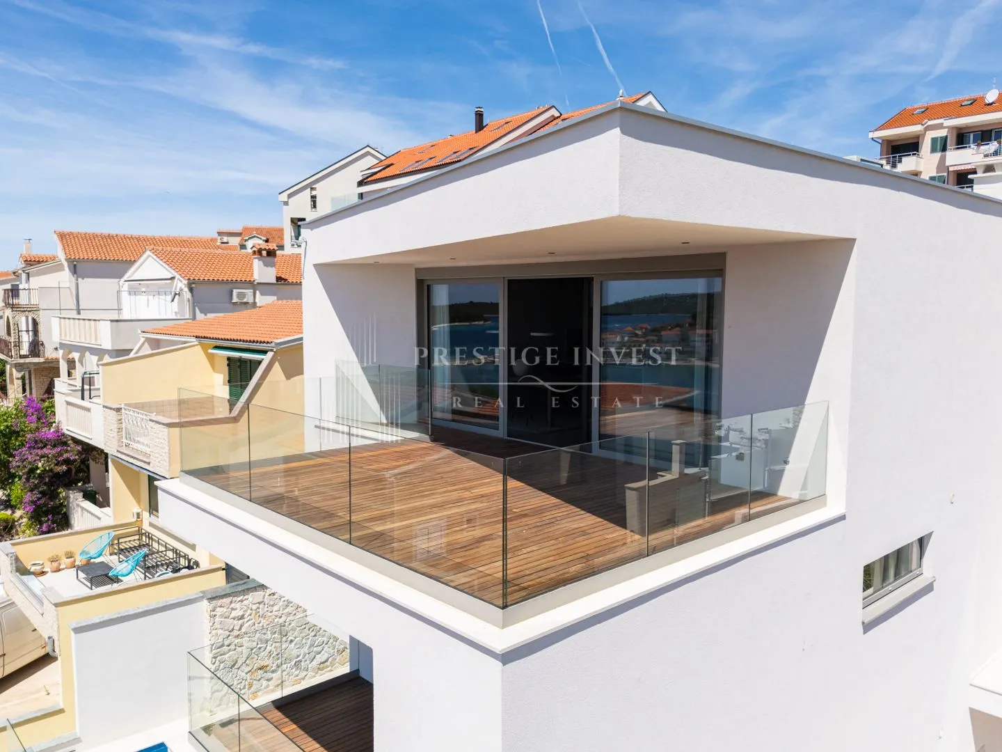 rogoznica- centar- luksuzan namješten penthouse - slika 79