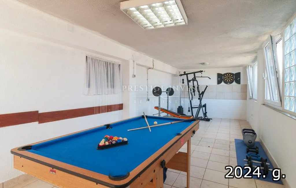 villa prvi red uz more, trogir, čiovo - slika 23