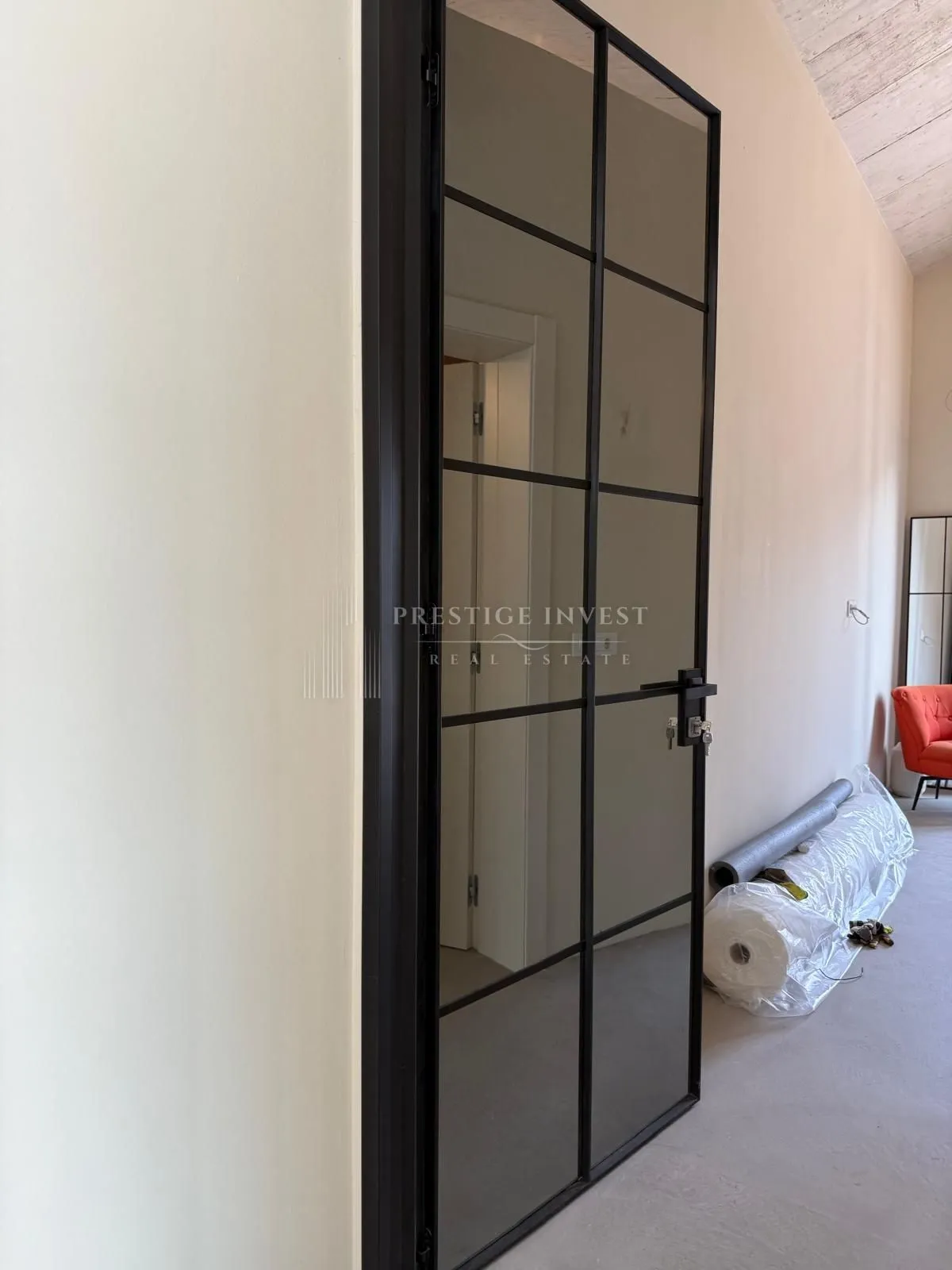 luksuzna prizemnica s 2550m2 okućnice i bazenom - slika 24