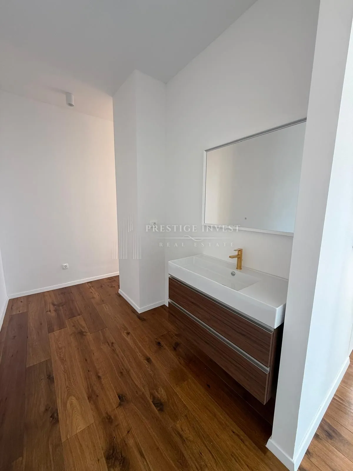 rogoznica - luksuzna vila prvi red uz more - slika 35