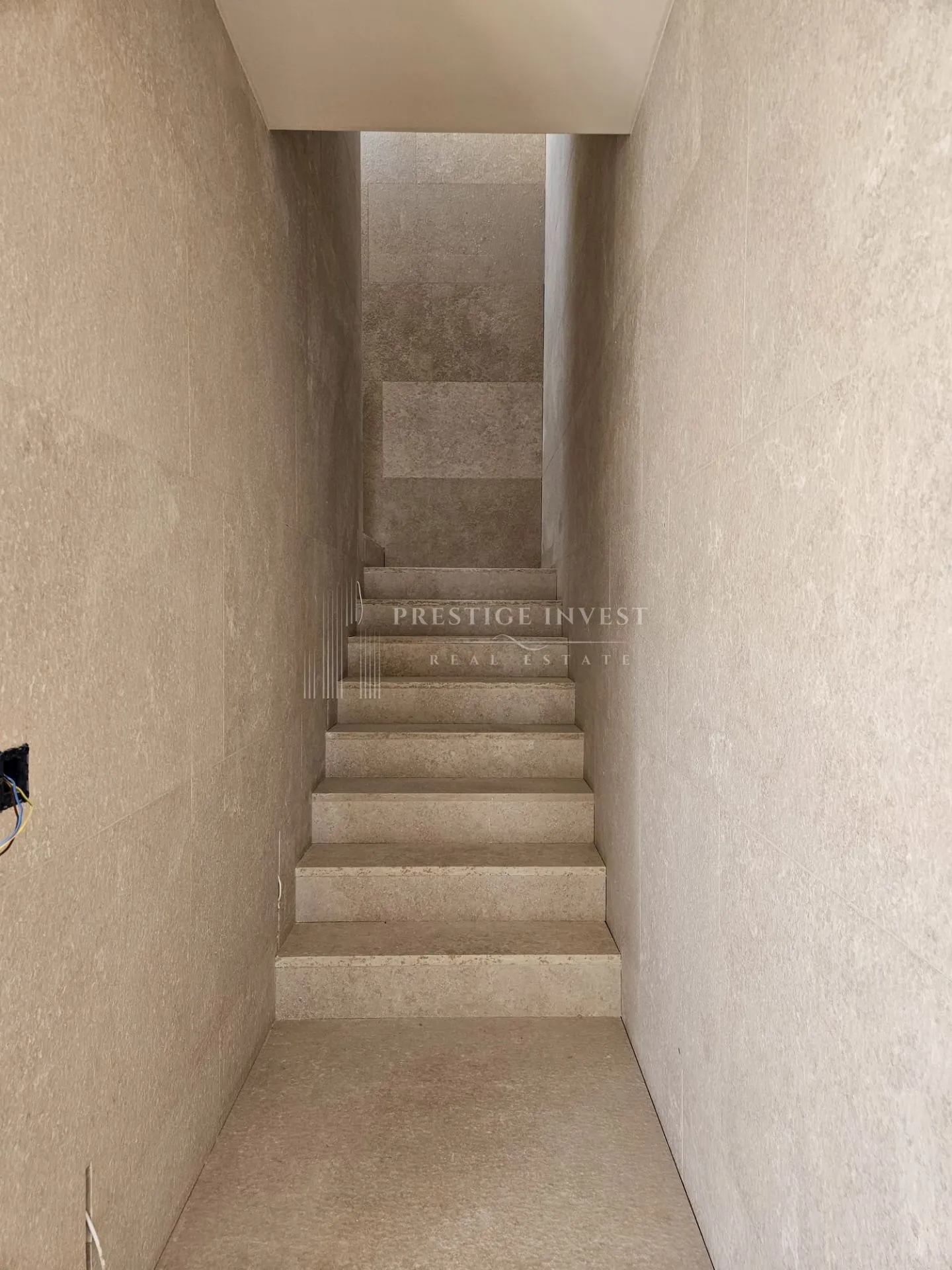 rogoznica - luxuzna vila- prvi red uz more - slika 56