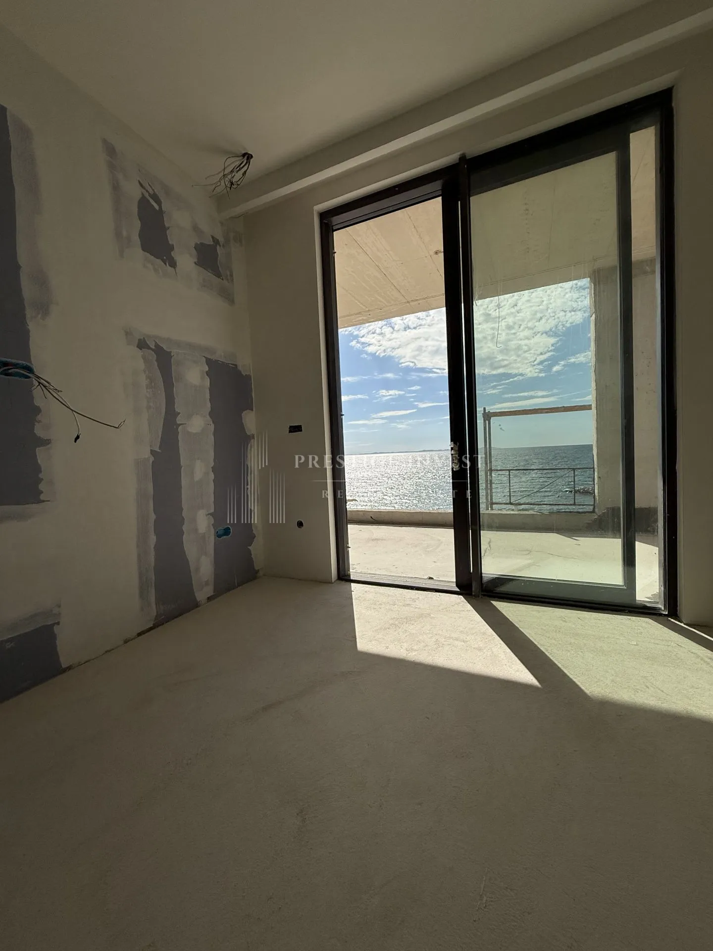penthouse- prvi red uz more- privatni lift- 343m2 - slika 17
