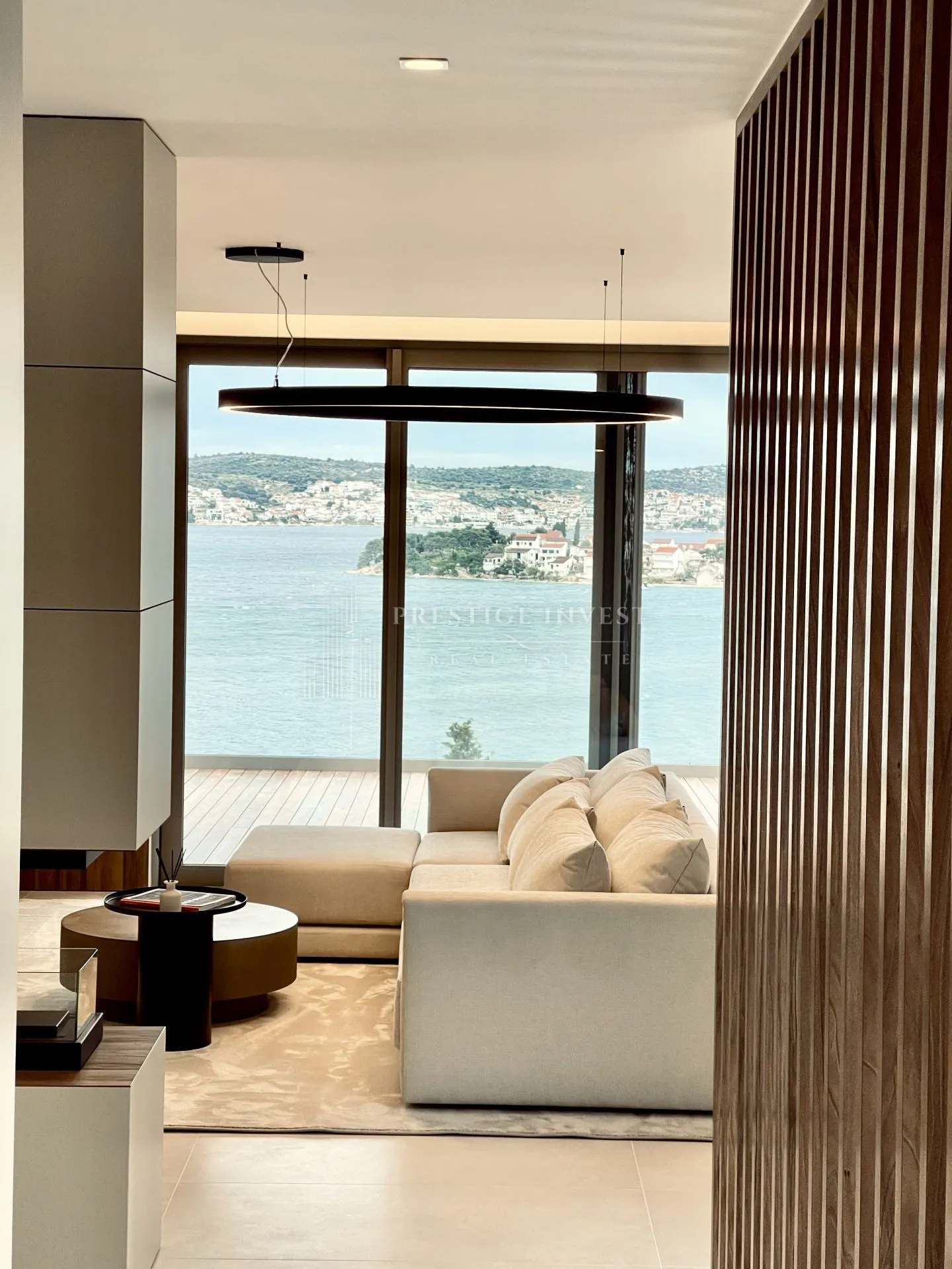 rogoznica- centar- luksuzan namješten penthouse - slika 15