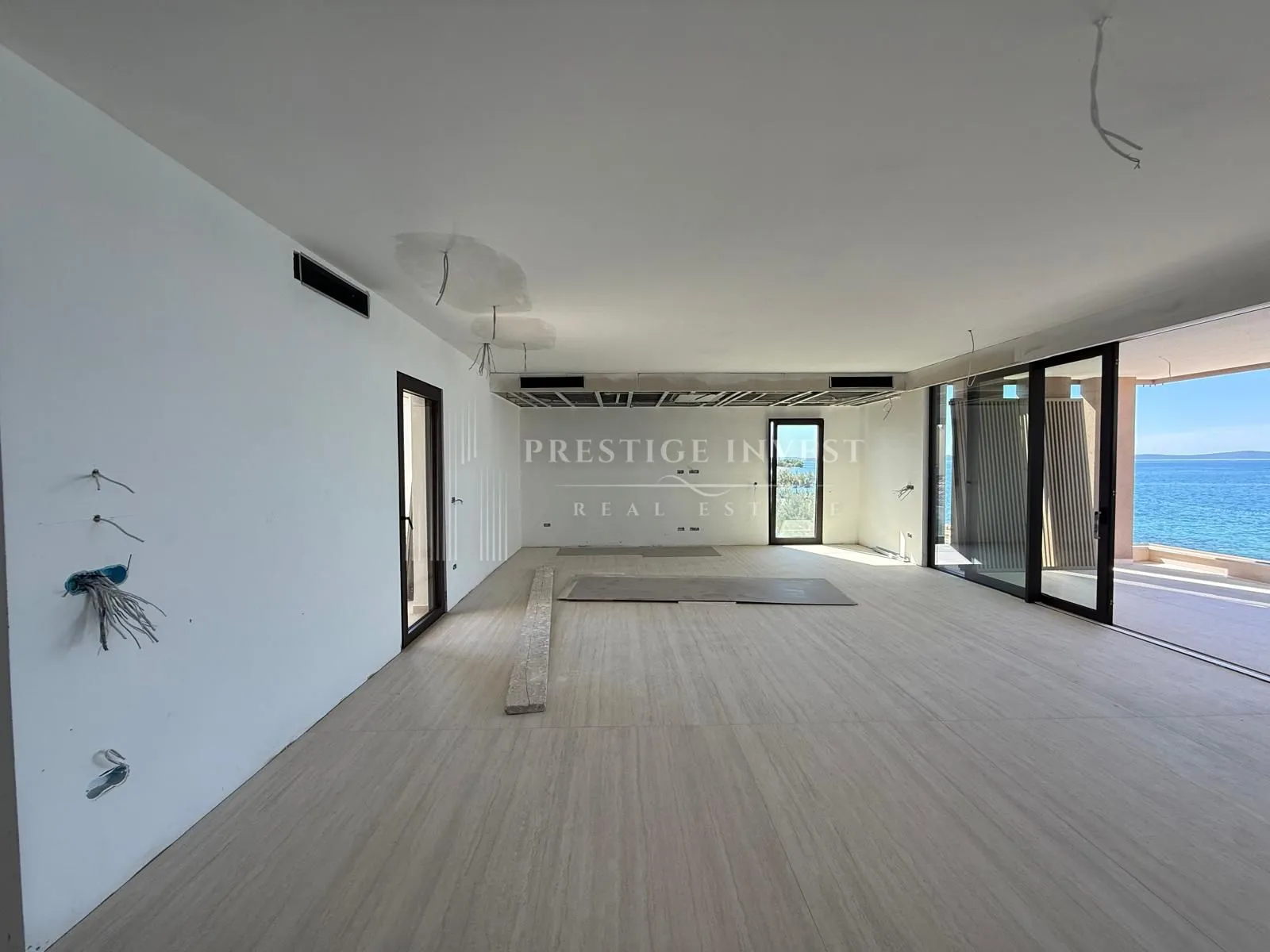 zaton- prvi red uz more- dvosoban stan s3 - slika 23