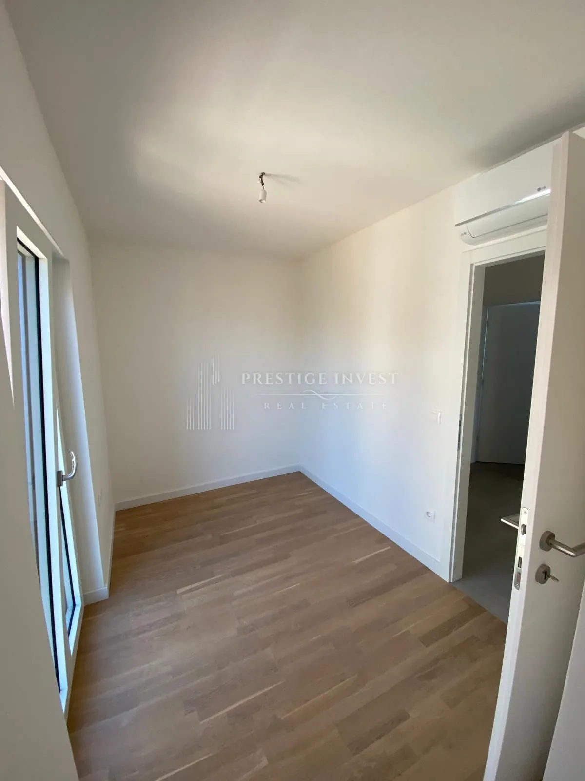 diklo- trosoban penthouse s krovnom terasom i pogledom na more - slika 16