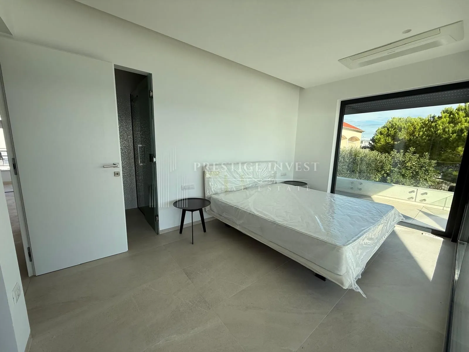 luksuzan penthouse s garažom- 1. red uz more - slika 24