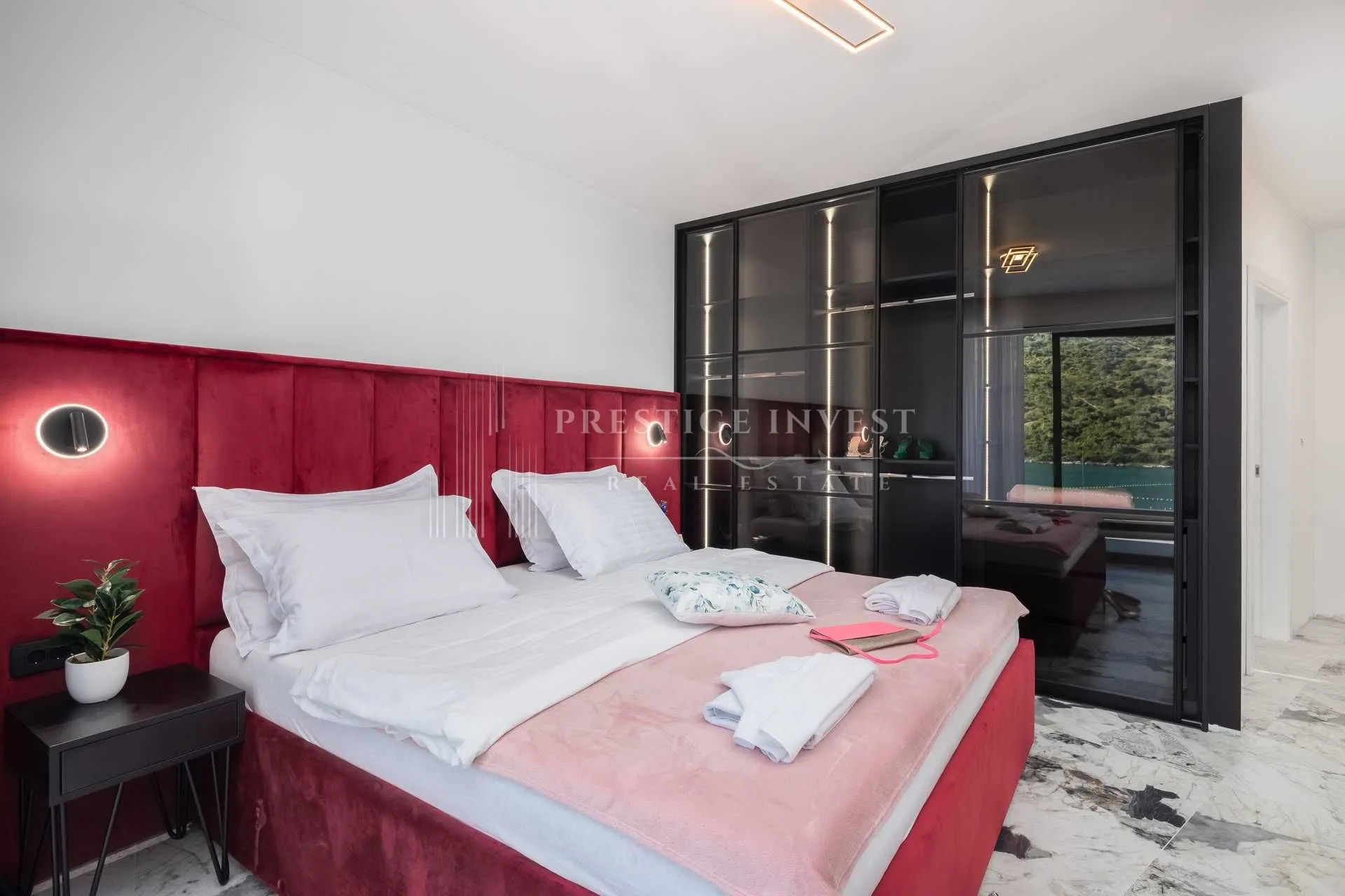 rogoznica- prvi red uz more- luksuzna vila s bazenom - slika 50