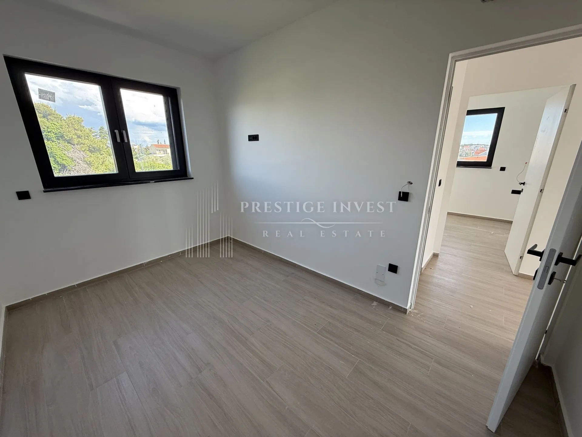 luksuzan penthouse-s8- drugi red uz more - slika 22
