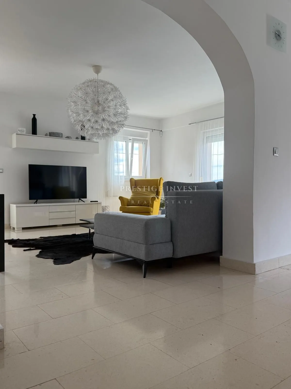 kuća s 3 stana - prvi red uz more - 580m2 - slika 40