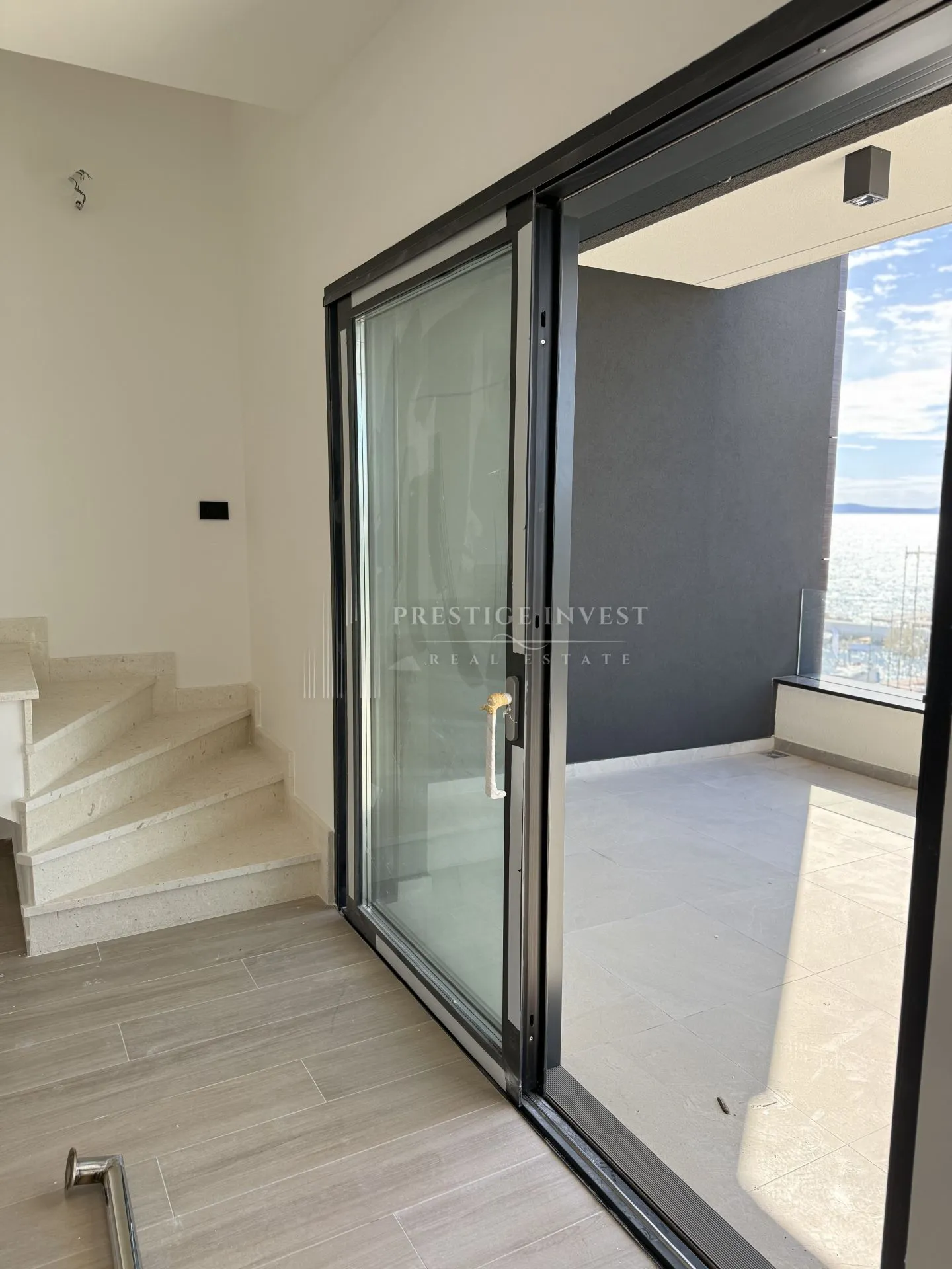 luksuzan penthouse pogled na more- s7 - drugi red uz more - slika 40