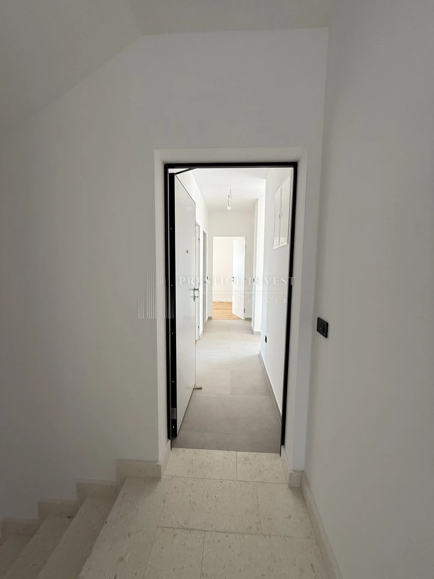 luksuzan penthouse pogled na more- s7 - drugi red uz more - slika 15