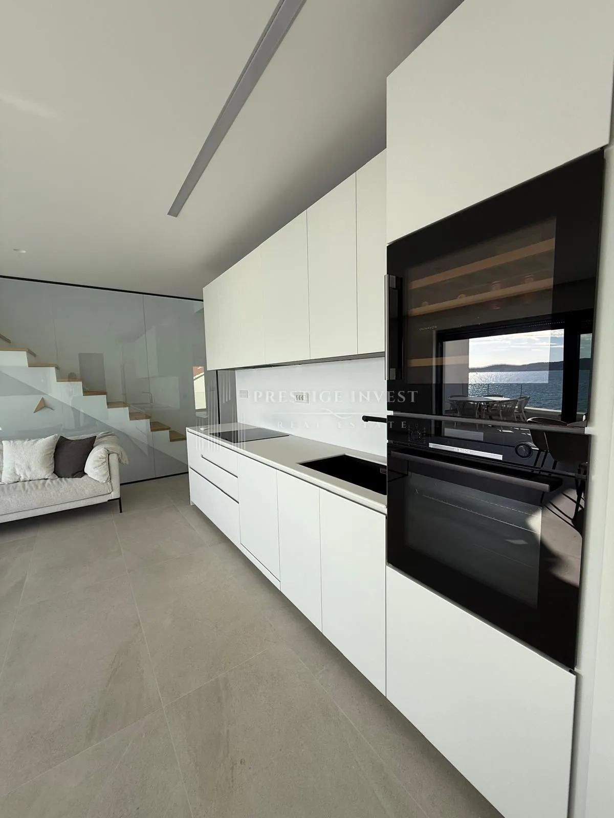 luksuzan penthouse s garažom- 1. red uz more - slika 18