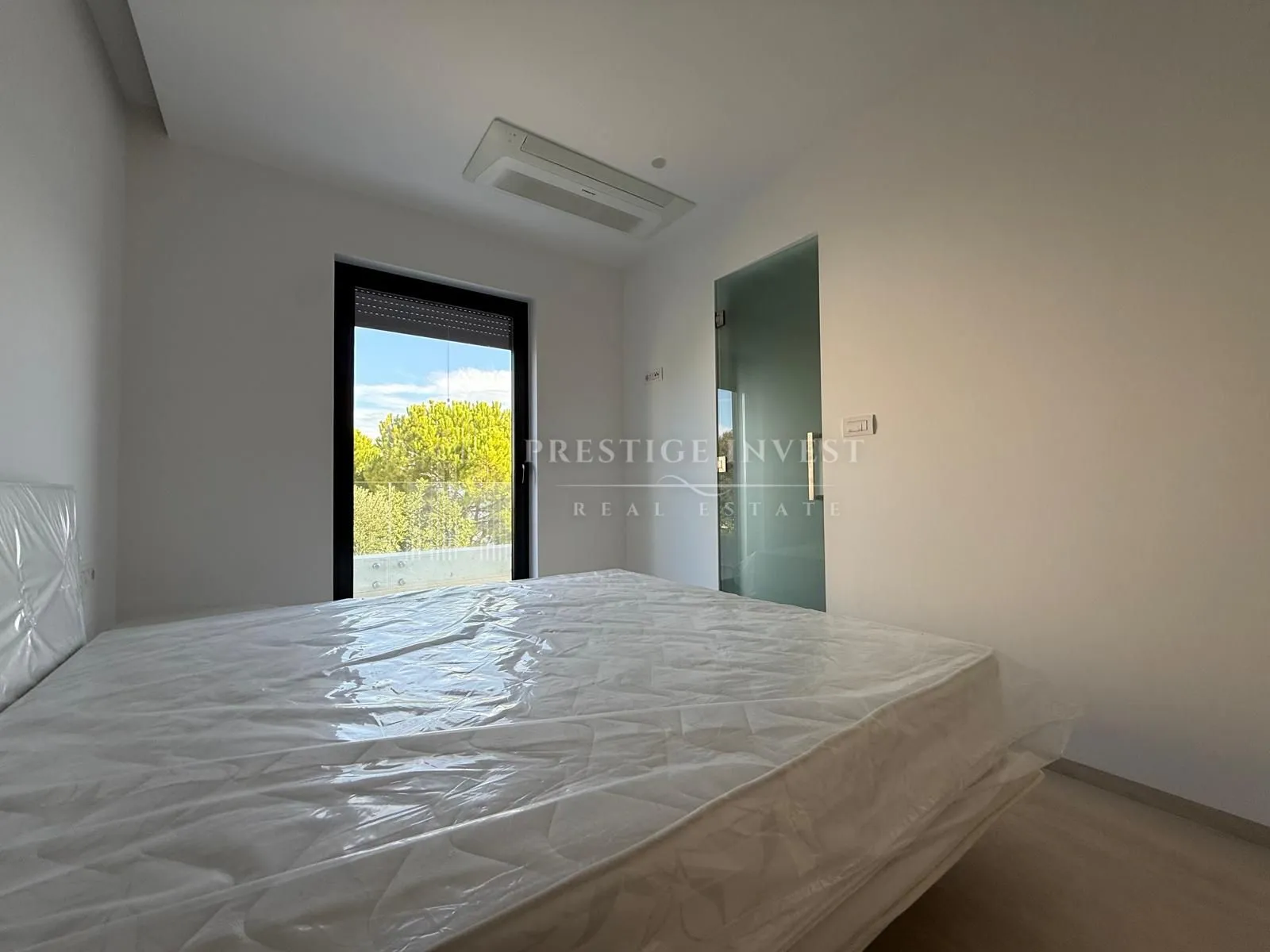 luksuzan penthouse s garažom- 1. red uz more - slika 34