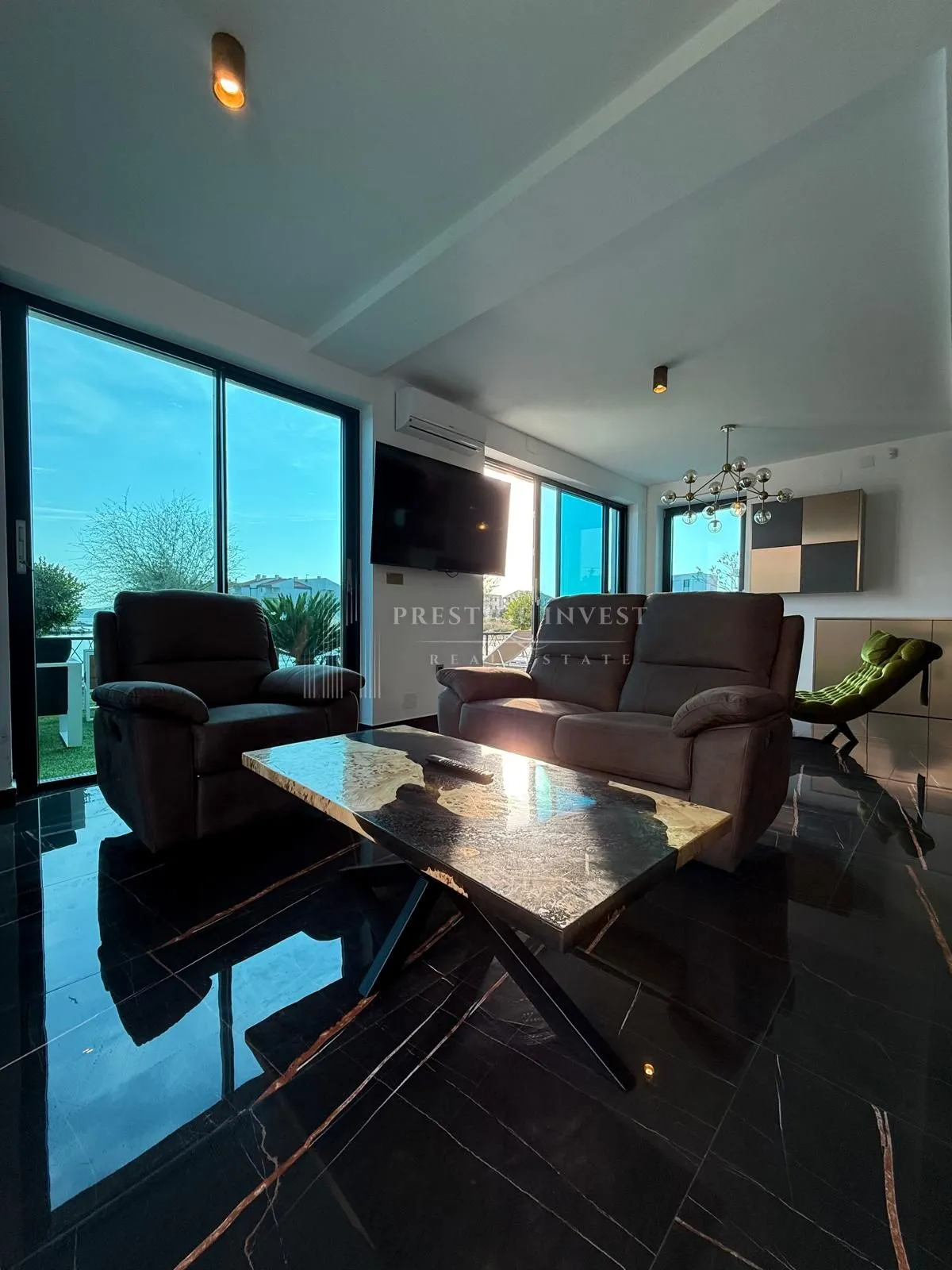 sukošan- luksuzan penthouse prvi red uz more - slika 26