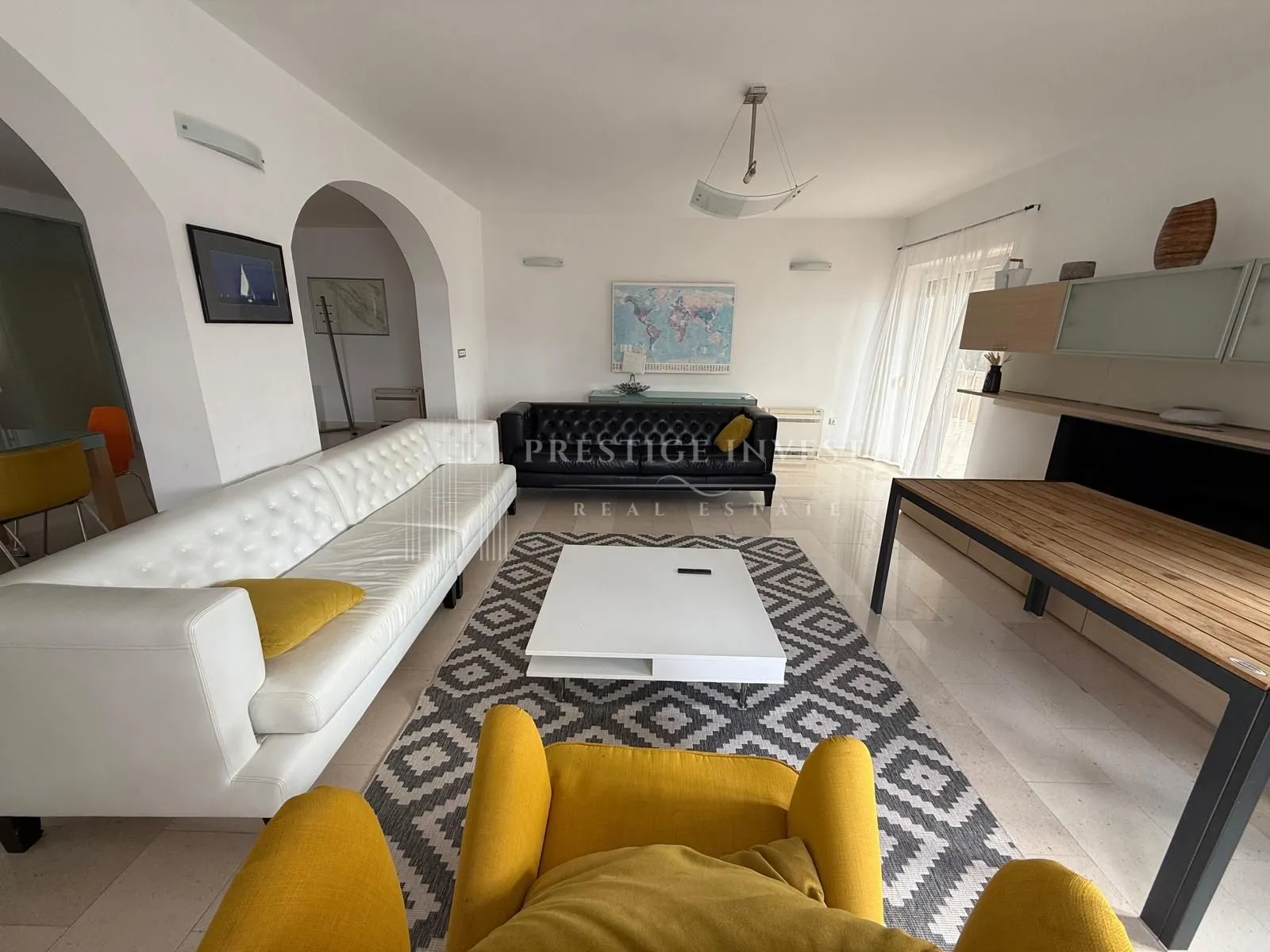 kuća s 3 stana - prvi red uz more - 580m2 - slika 29