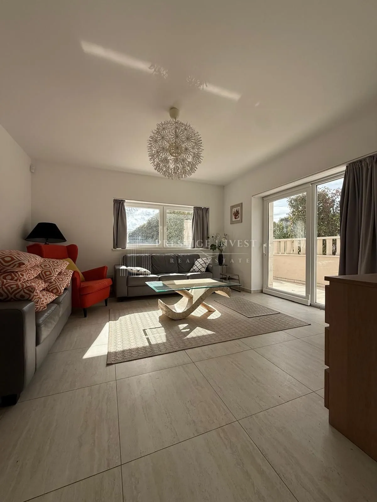 kuća s 3 stana - prvi red uz more - 580m2 - slika 62