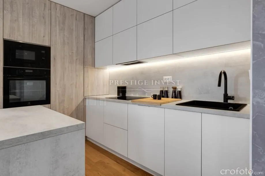 zadar-dvosoban penthouse s krovnom terasom - slika 15