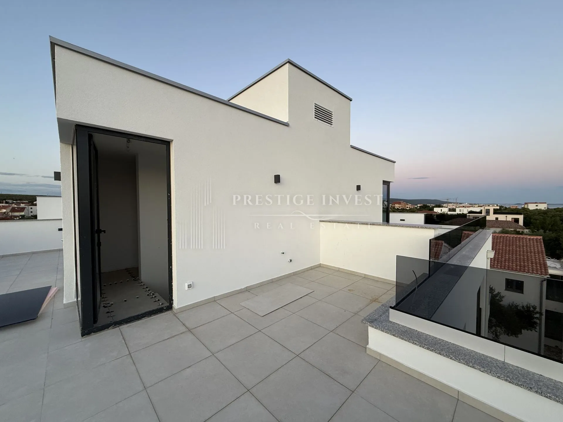 sukošan- luksuzan penthouse s5- krovna terasa - slika 6