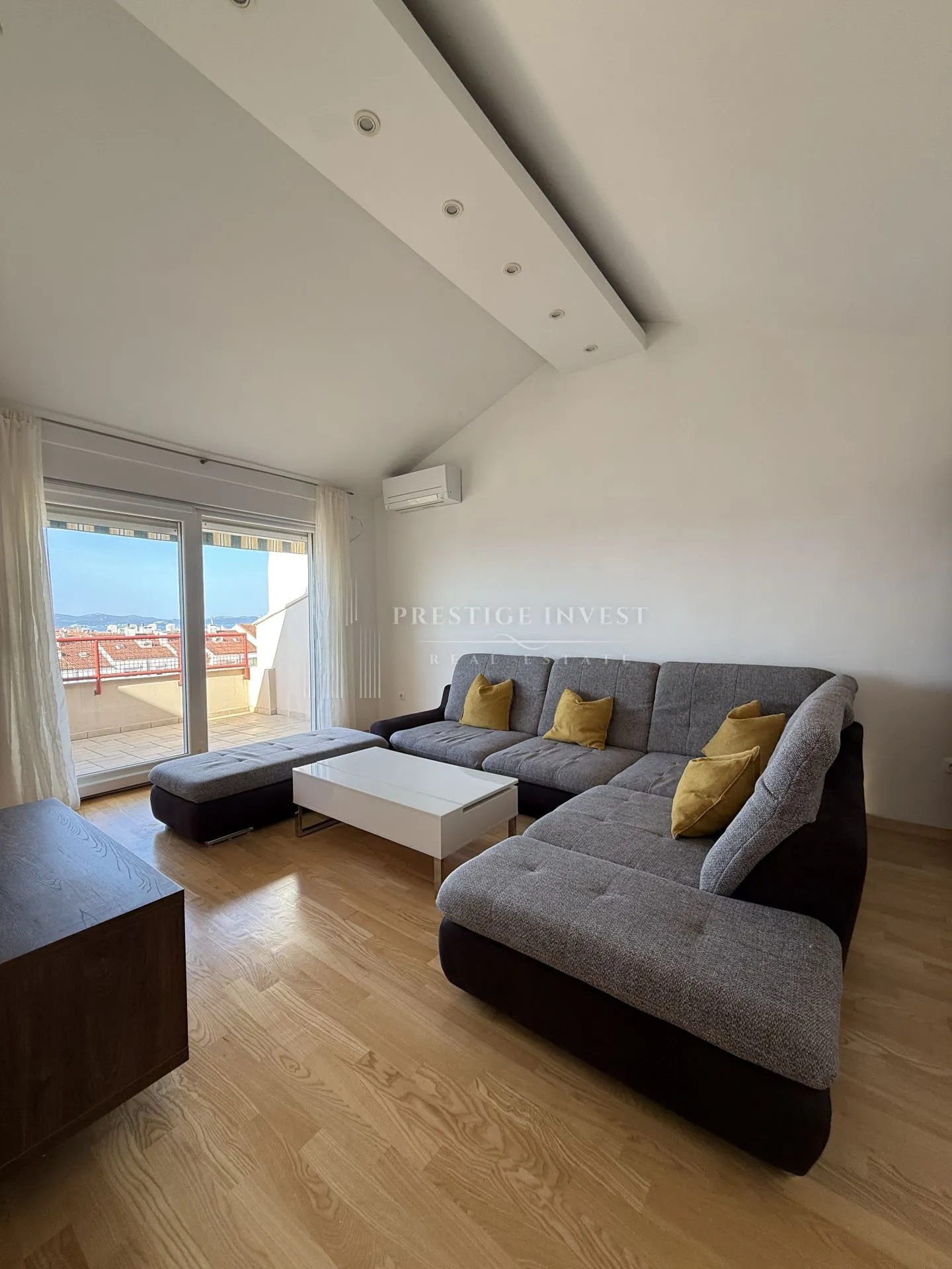 zadar- trosoban stan s garažom- 90m2 - slika 24