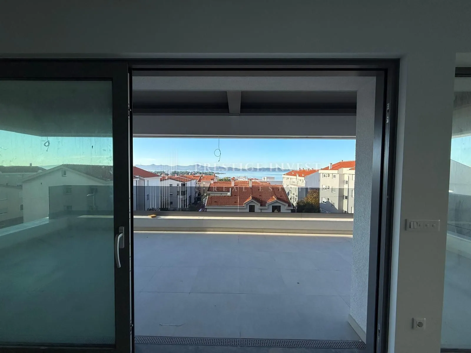 borik- trosoban stan s1 u prizemlju- garaža - slika 48
